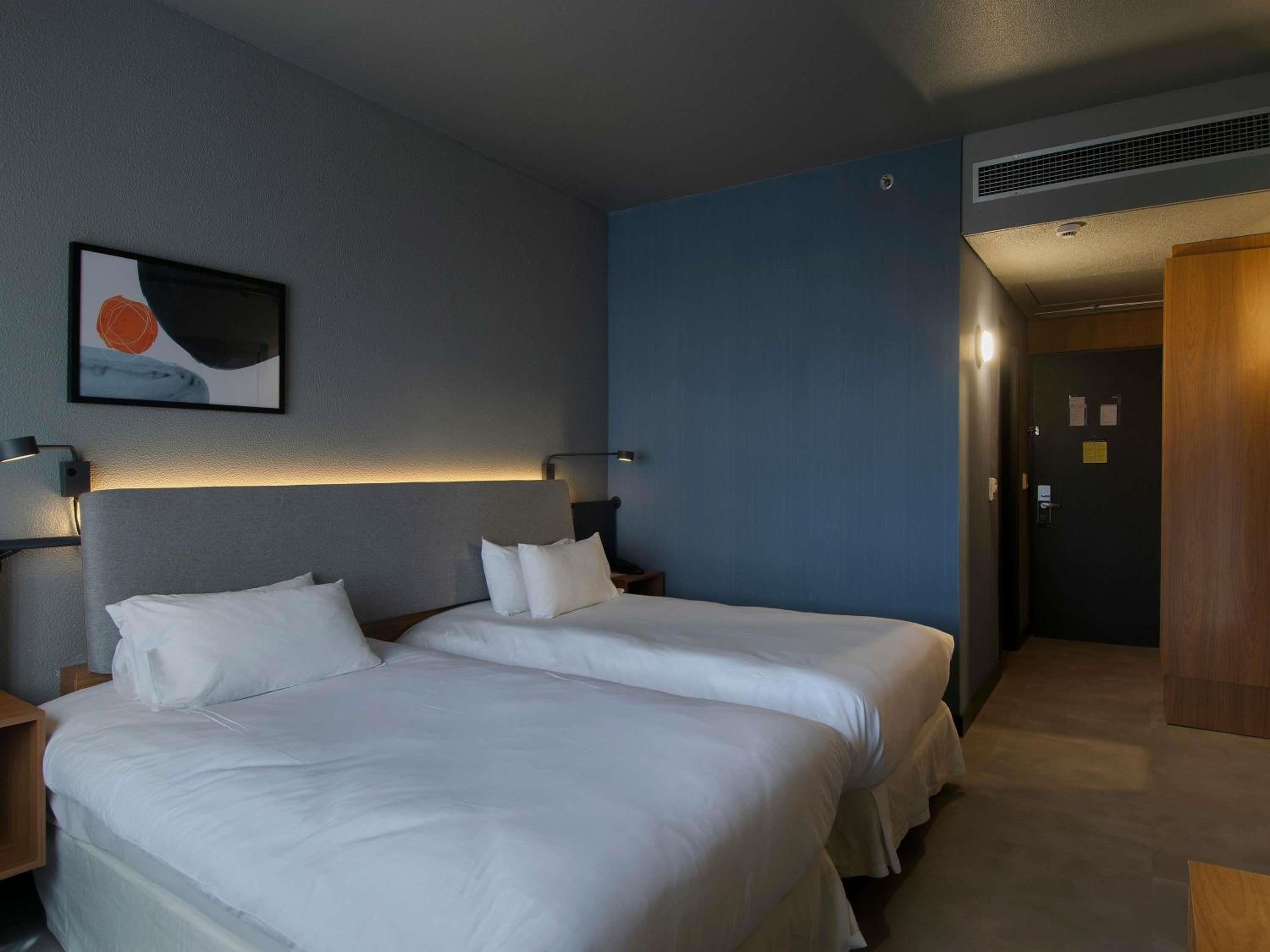 Superior Room with Two Twin Beds