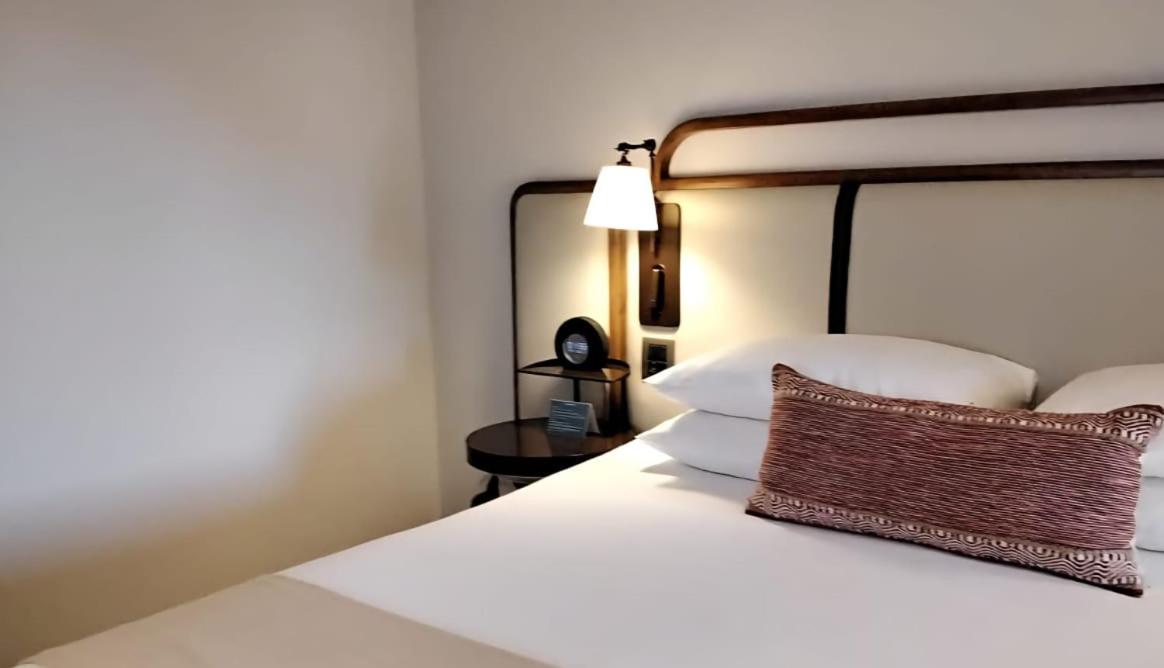 Deluxe Double Room with Balcony and Sea View
