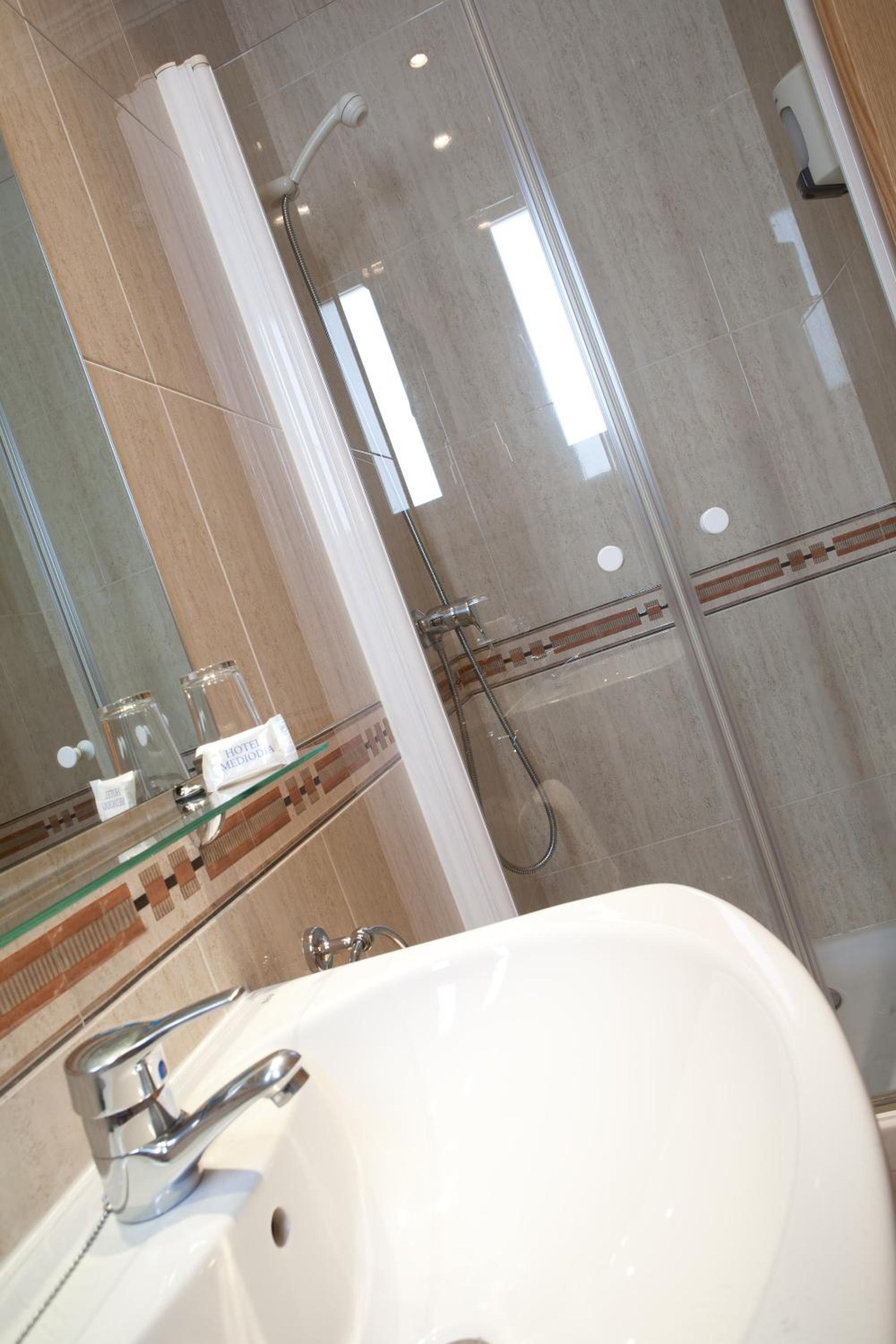 Double or Twin Room photo 2