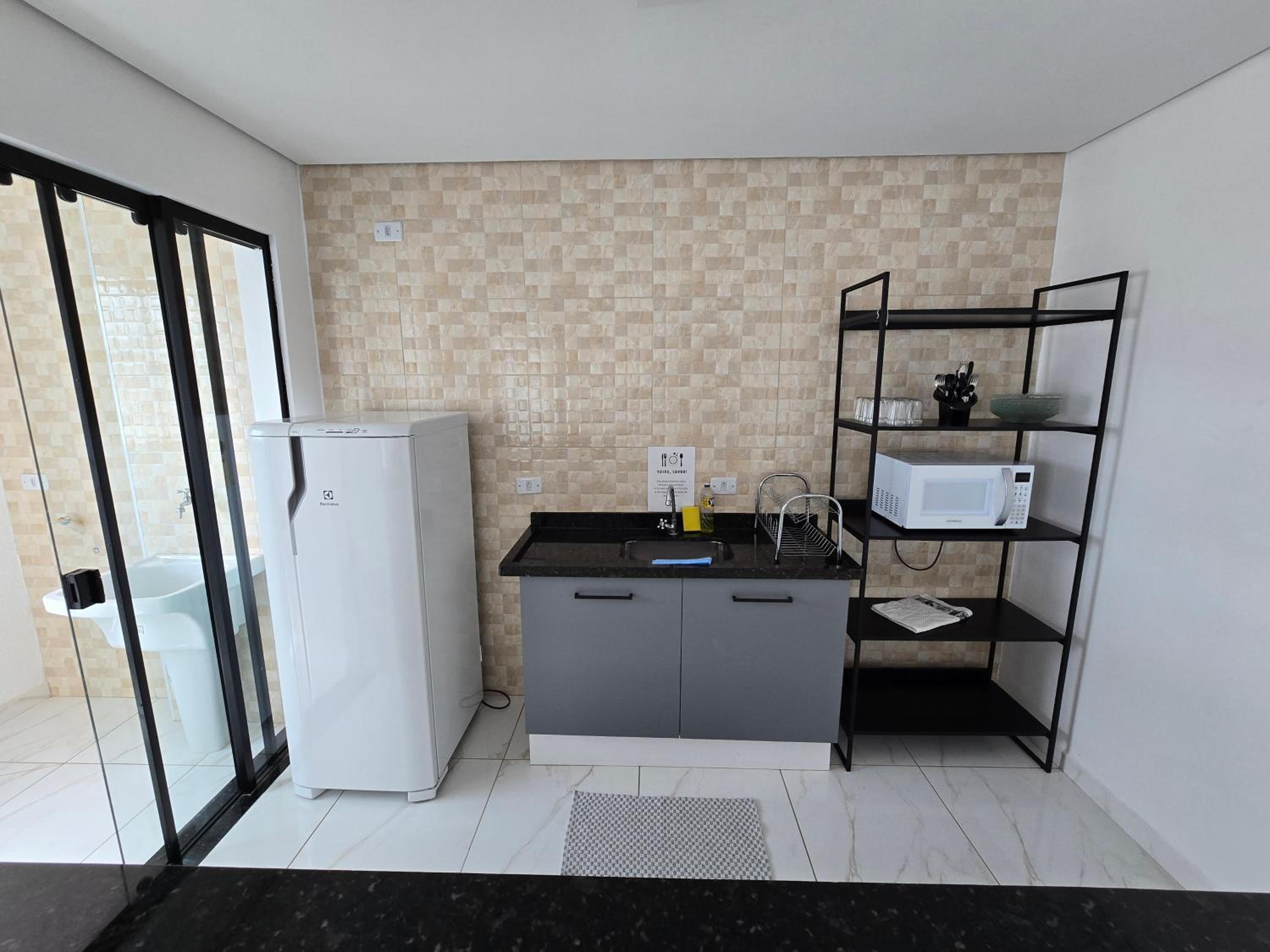Two-Bedroom Apartment with Balcony photo 3