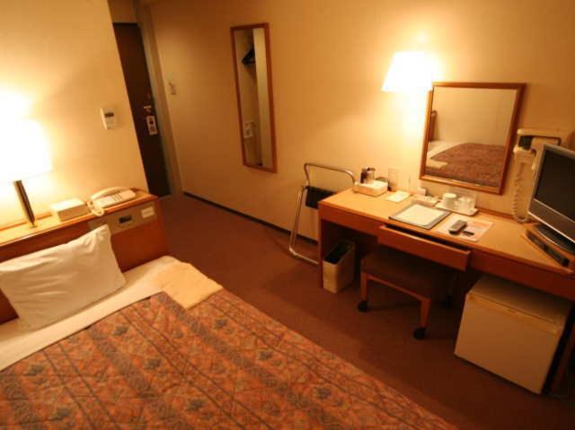 Single Room - Smoking photo 2