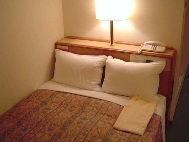Double Room with Small Double Bed - Smoking photo 2