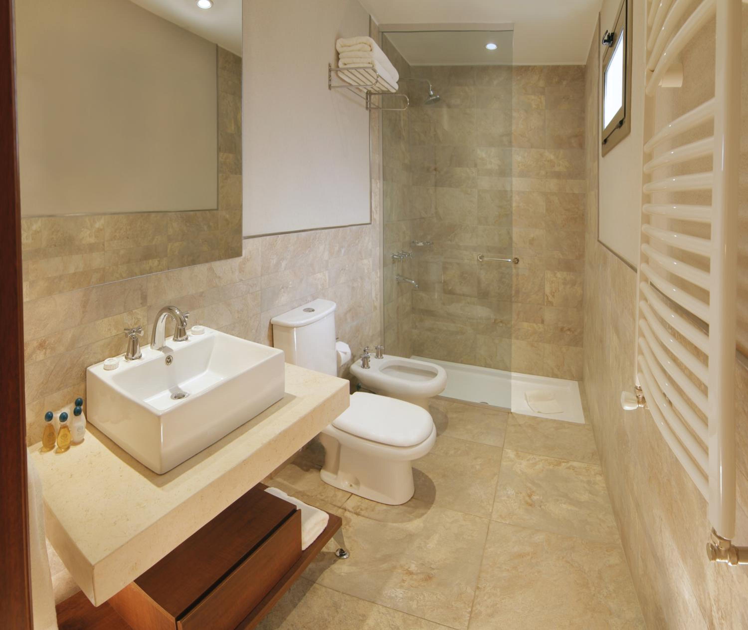 Bungalow (2 Adults) photo 2