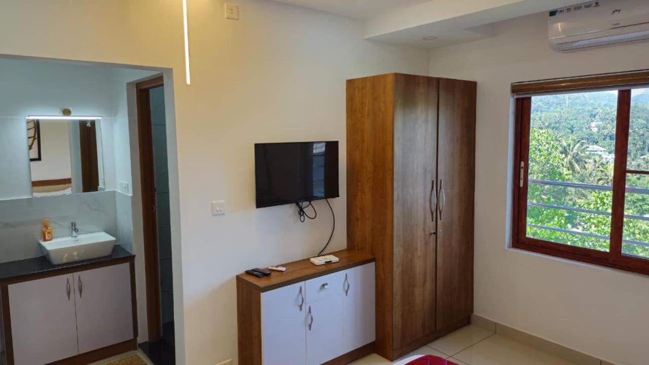 Standard Double Room photo 3
