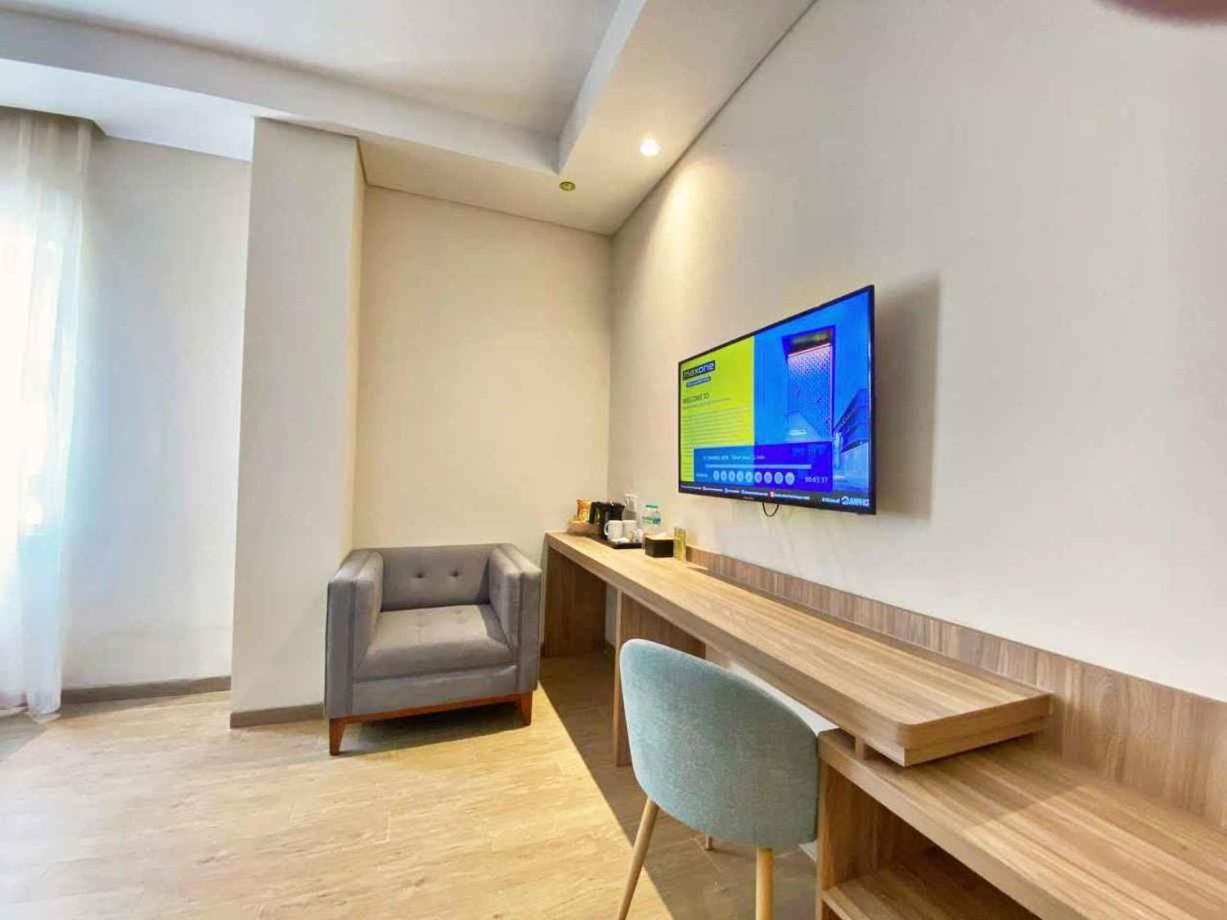 Deluxe Double Room with Extra Bed photo 3