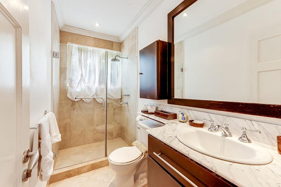 Two-Bedroom Suite photo 3