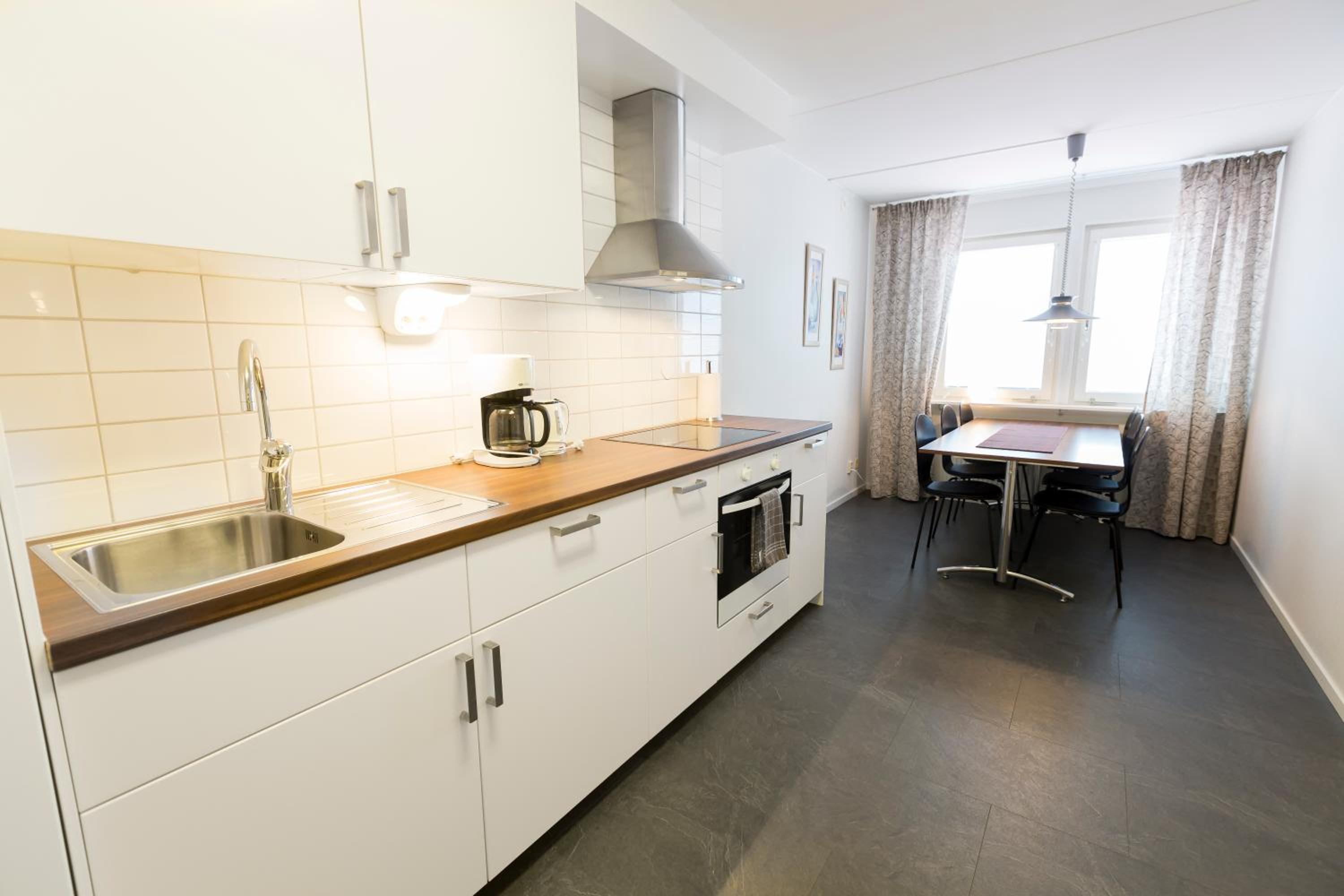 Superior One-Bedroom Apartment photo 3