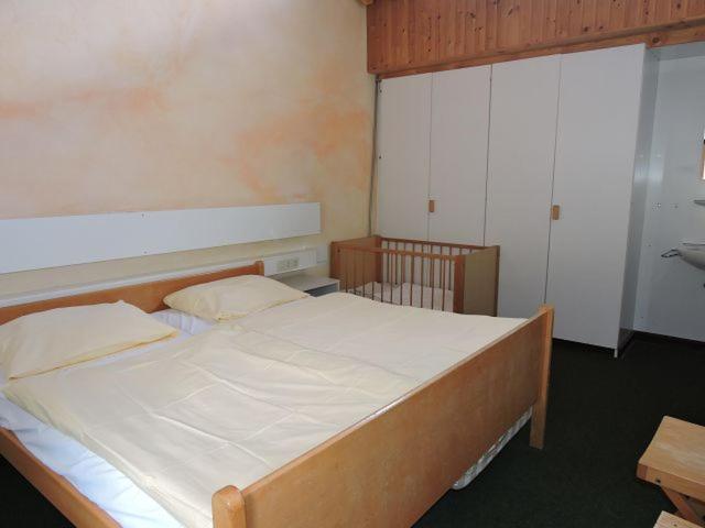 Four-Bedroom House photo 1