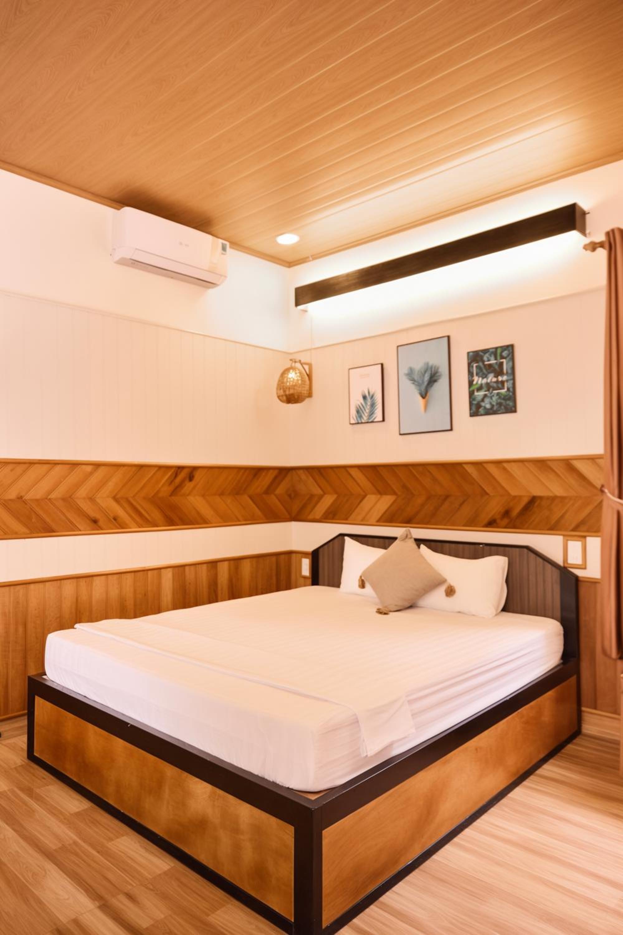 Deluxe Double Room - Photo 10