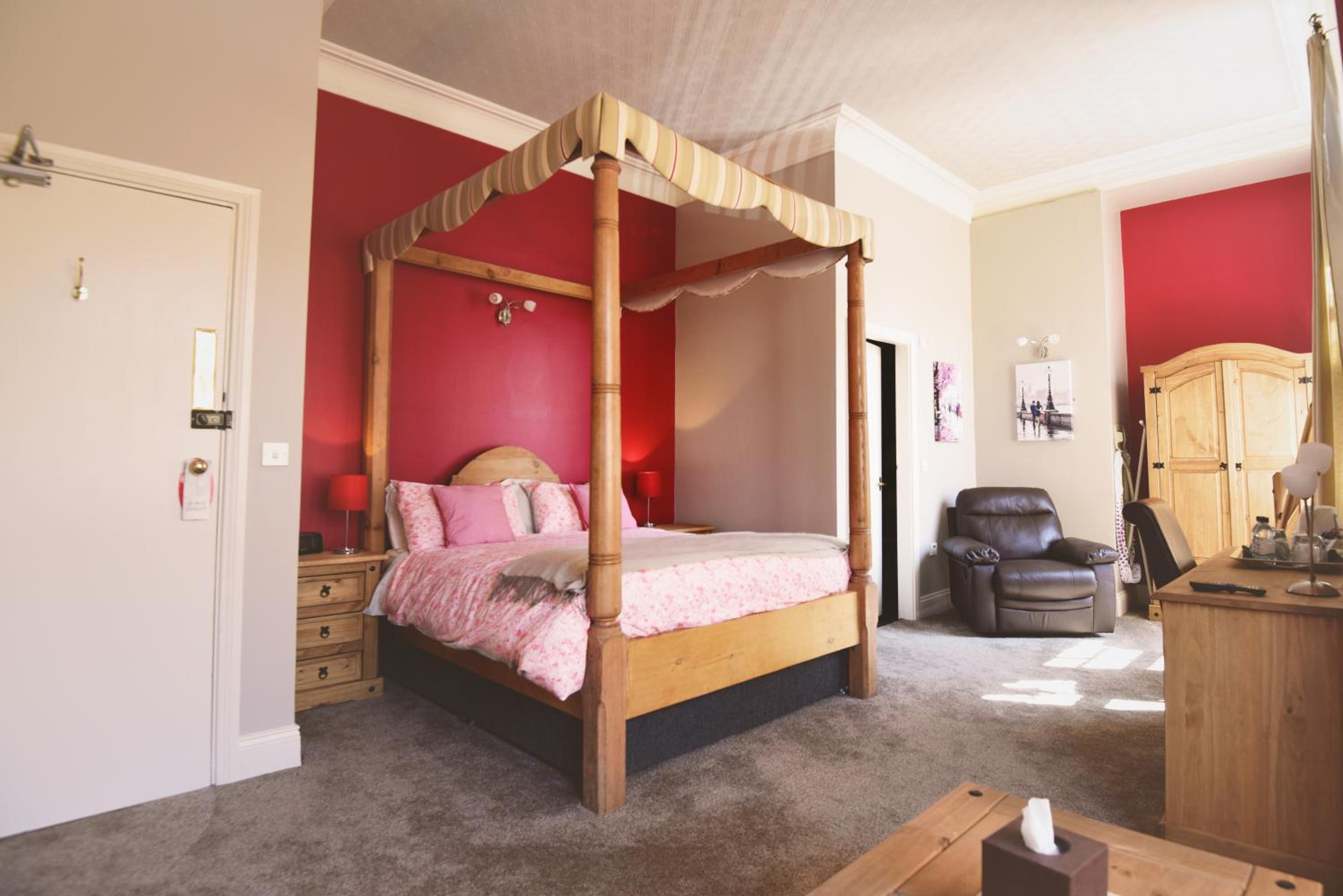 King Room with Spa Bath photo 3