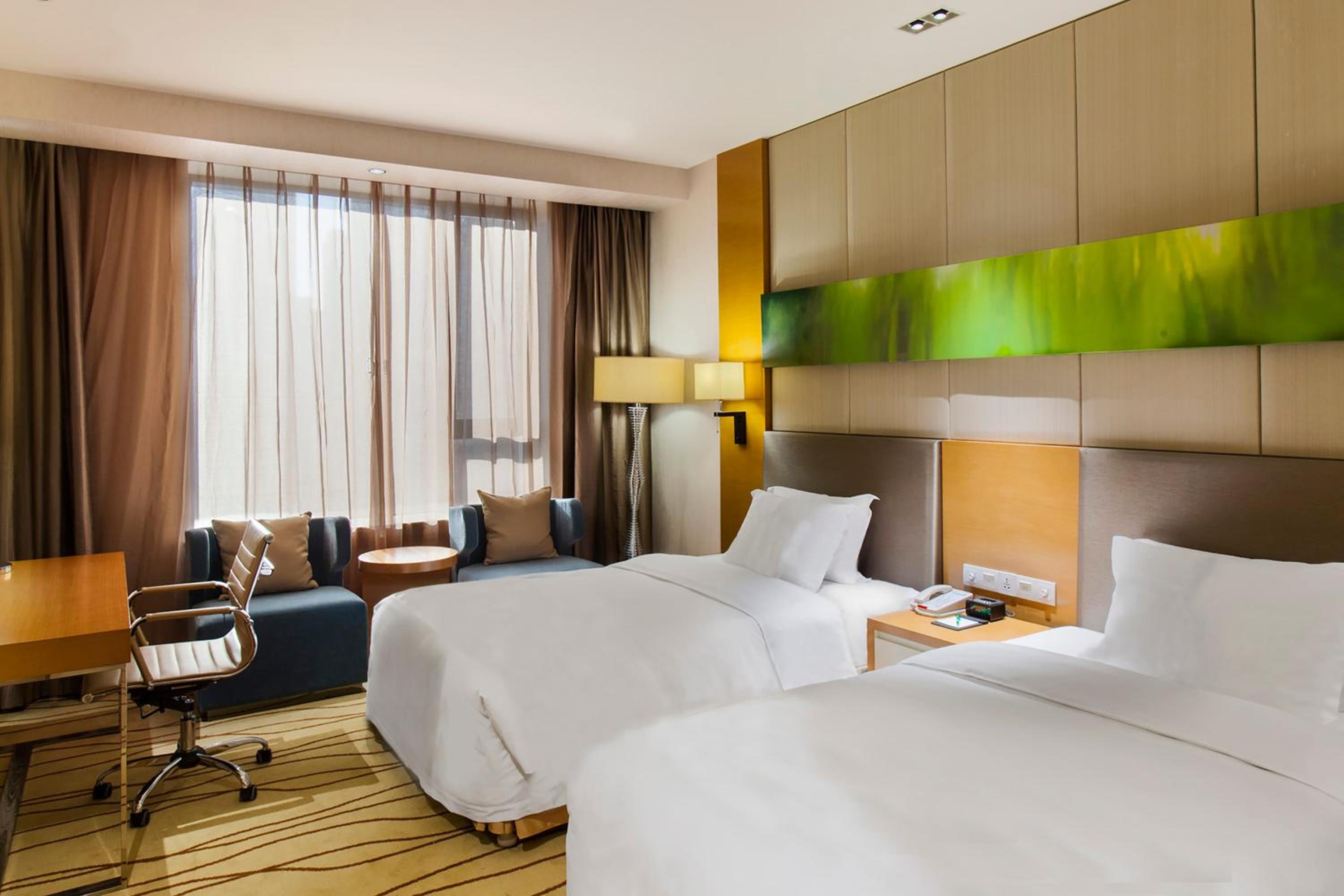 Premium Twin Room - High Floor photo 3