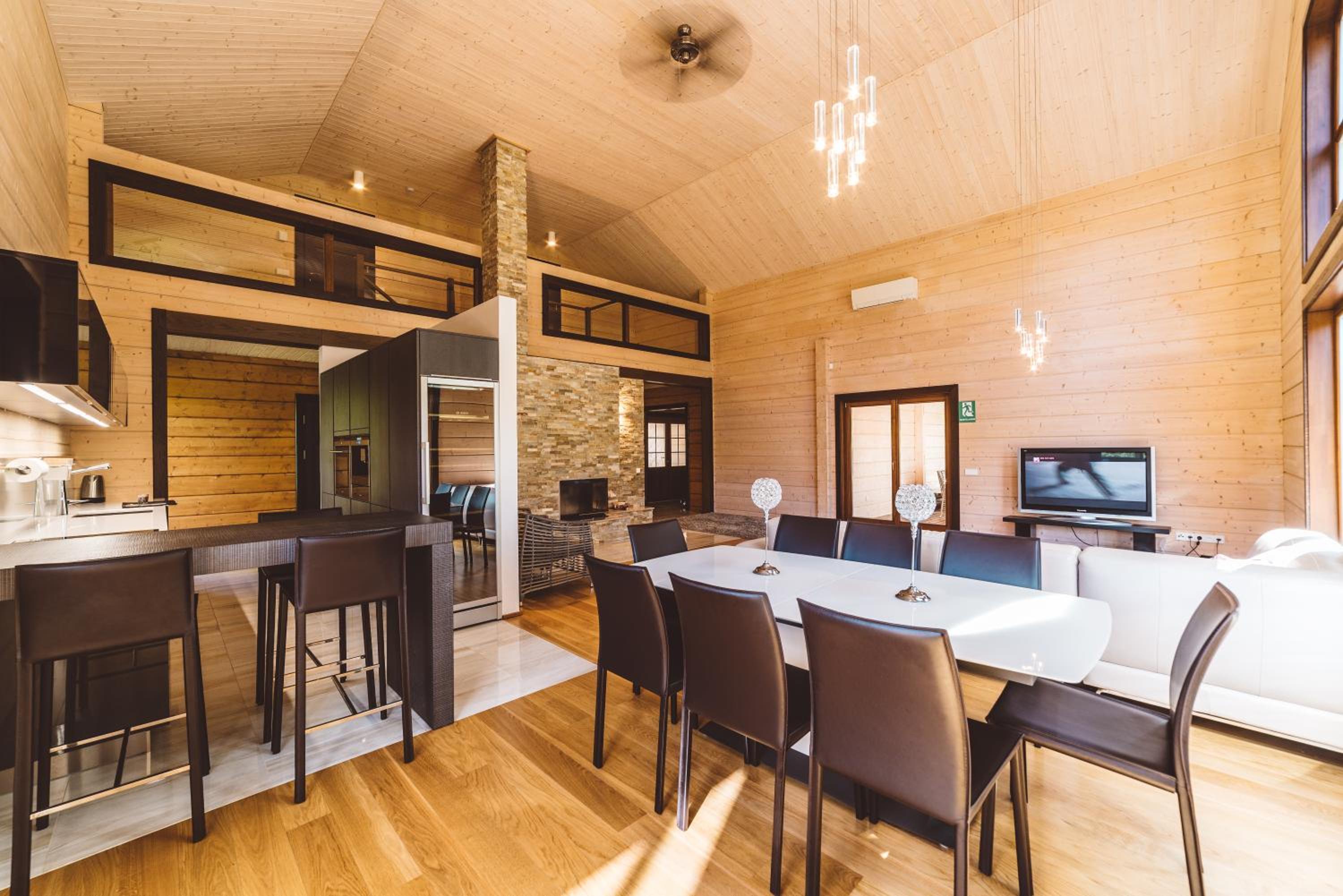 Villa photo 3