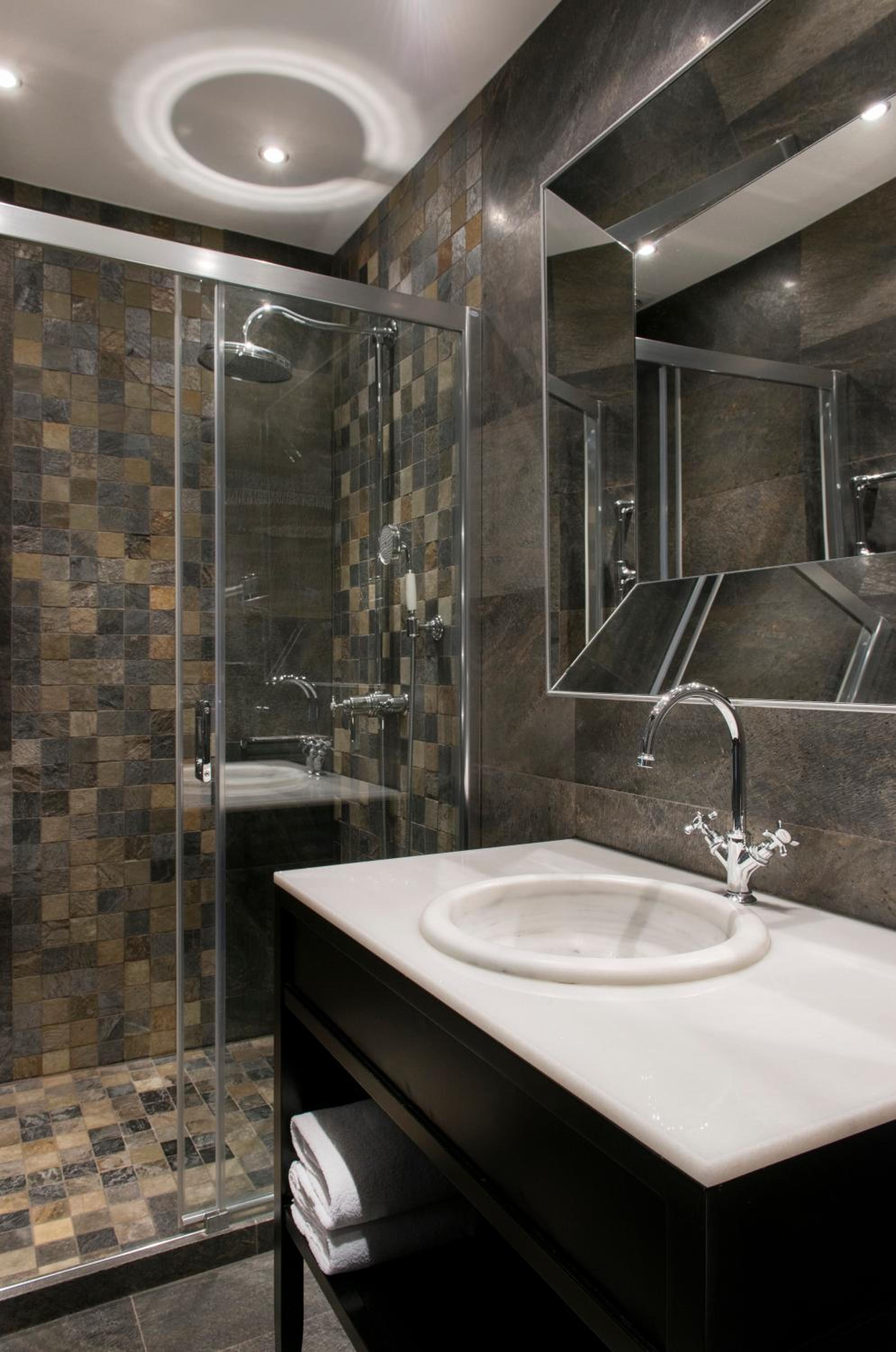 Deluxe Double or Twin Room photo 3