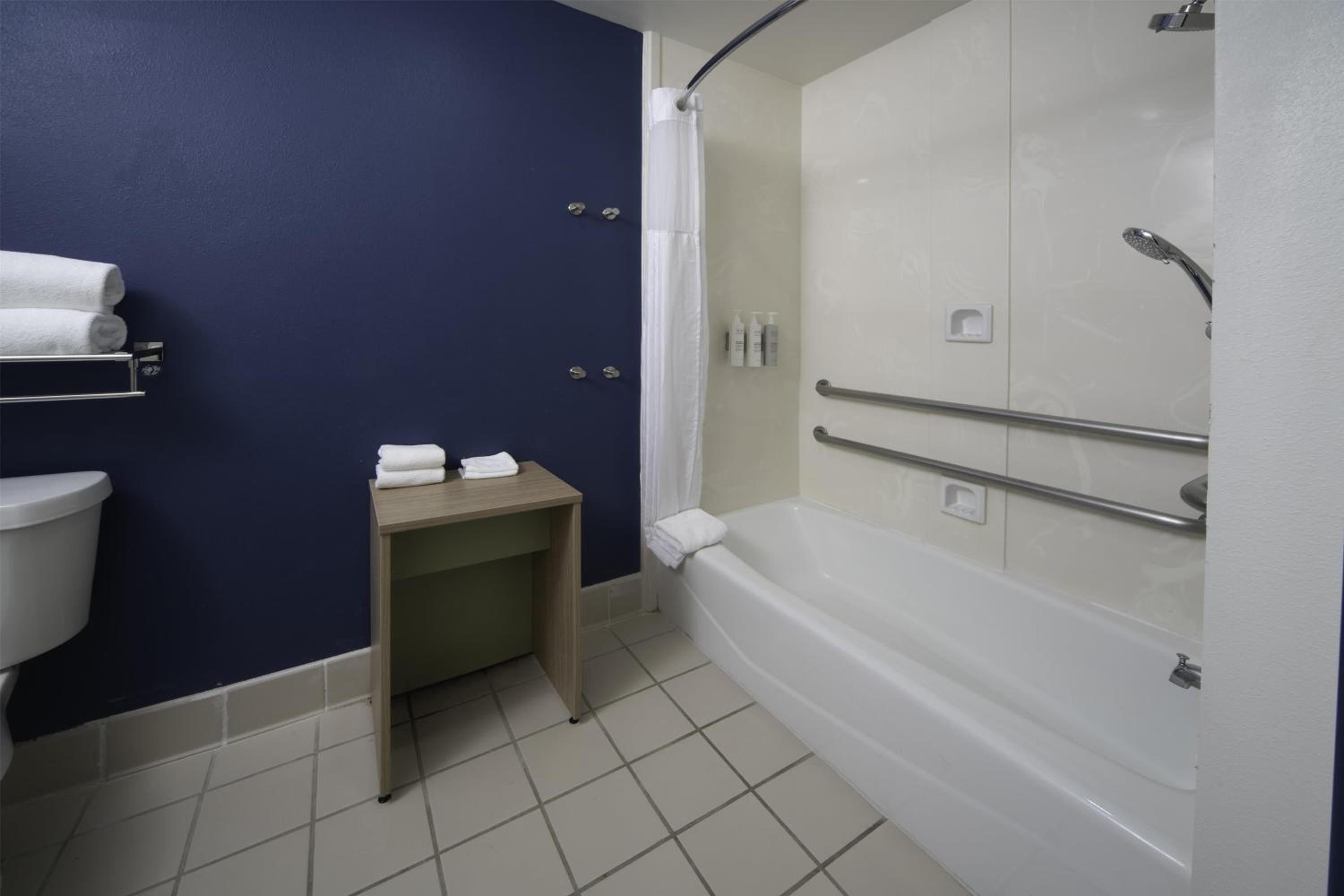 King Room with Mobility Accessible Tub - Photo 1