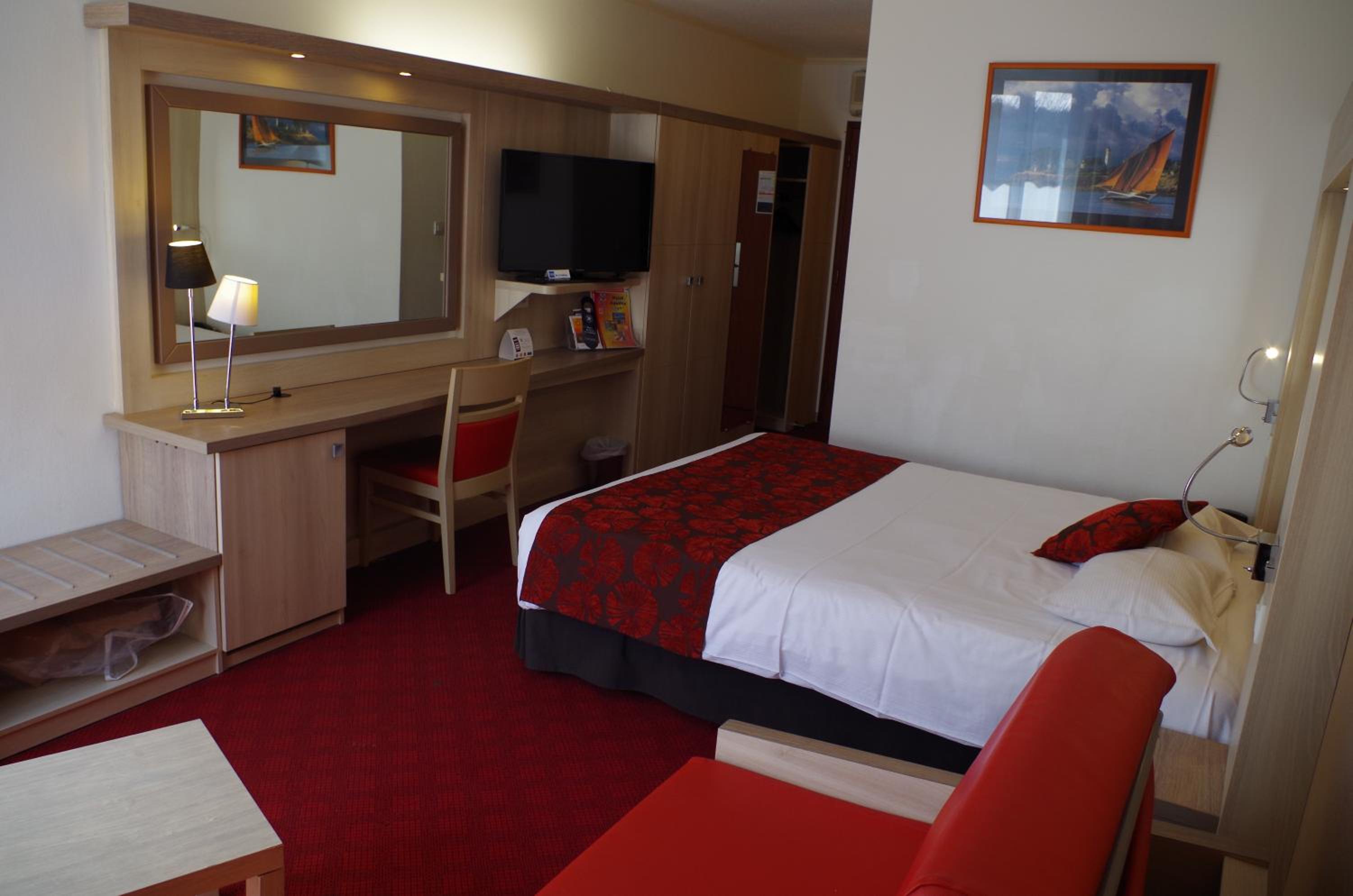Comfort Room - Photo 6