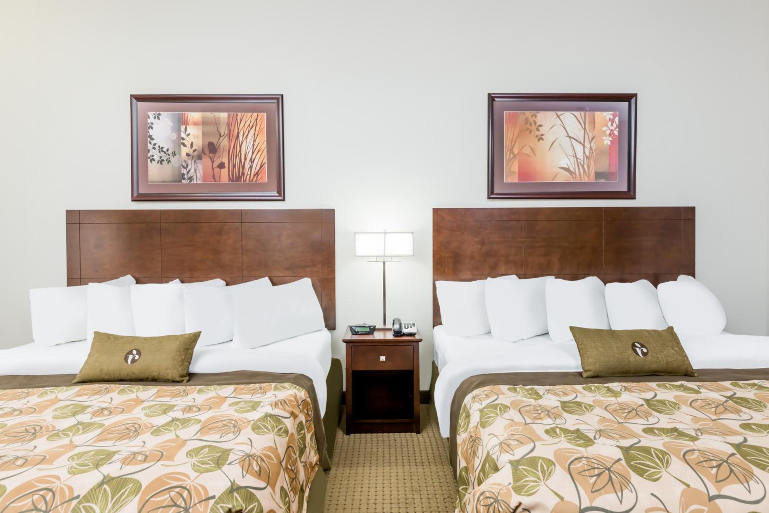 Deluxe Queen Room with Two Queen Beds - Non-Smoking