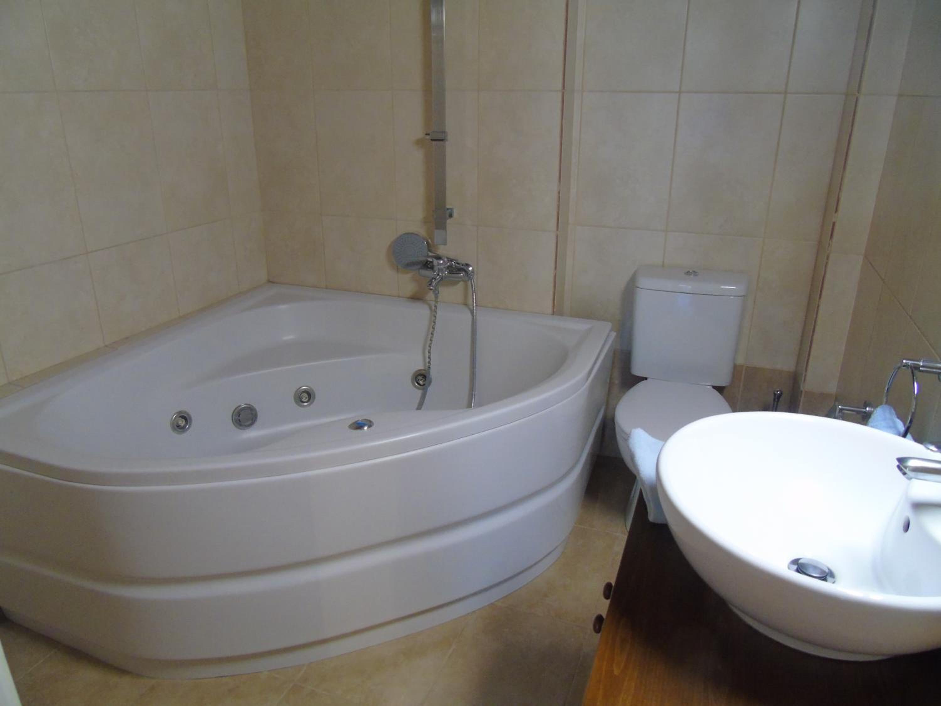 Studio (2 Adults) - Photo 34