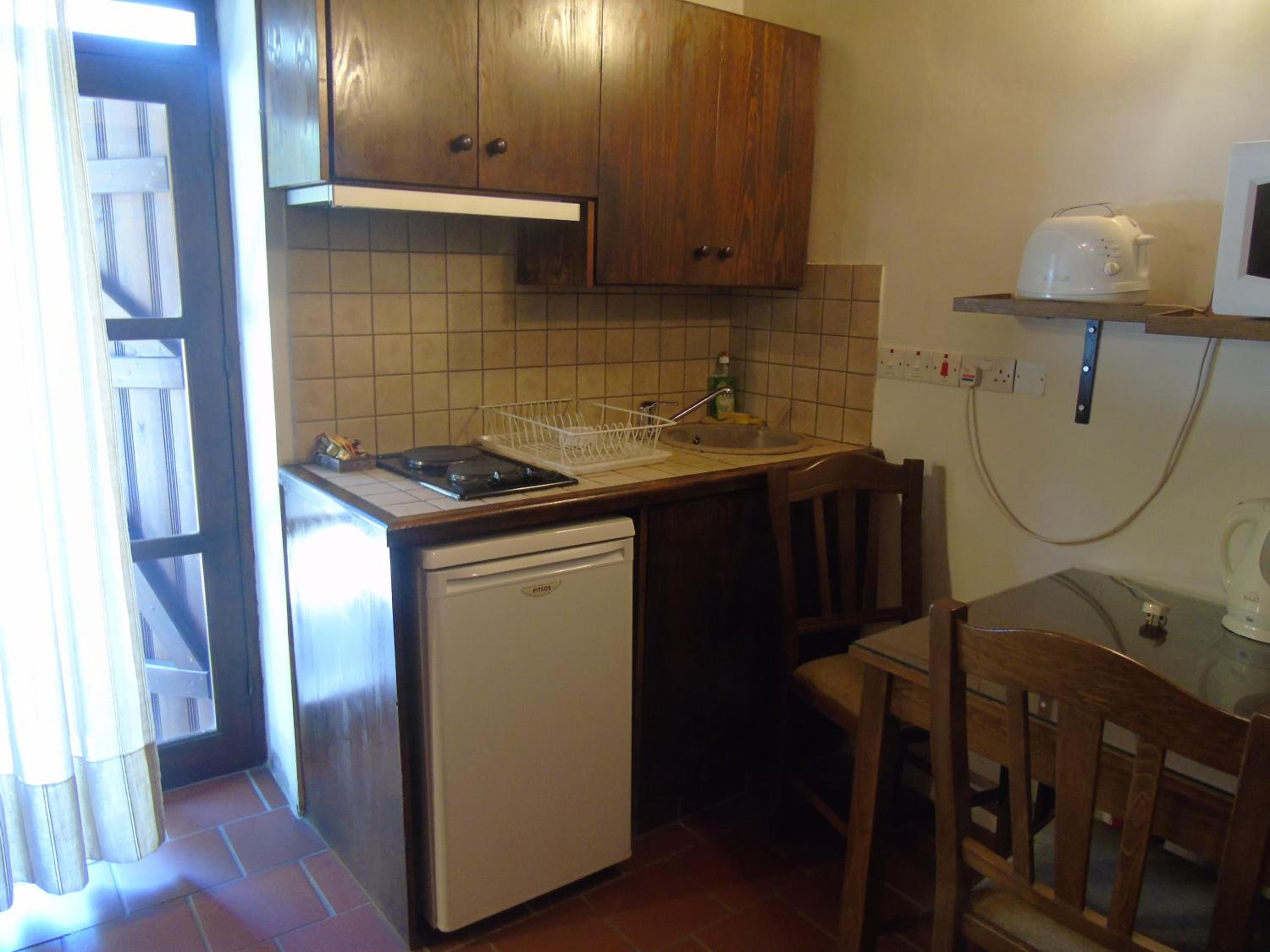Studio (2 Adults) - Photo 29