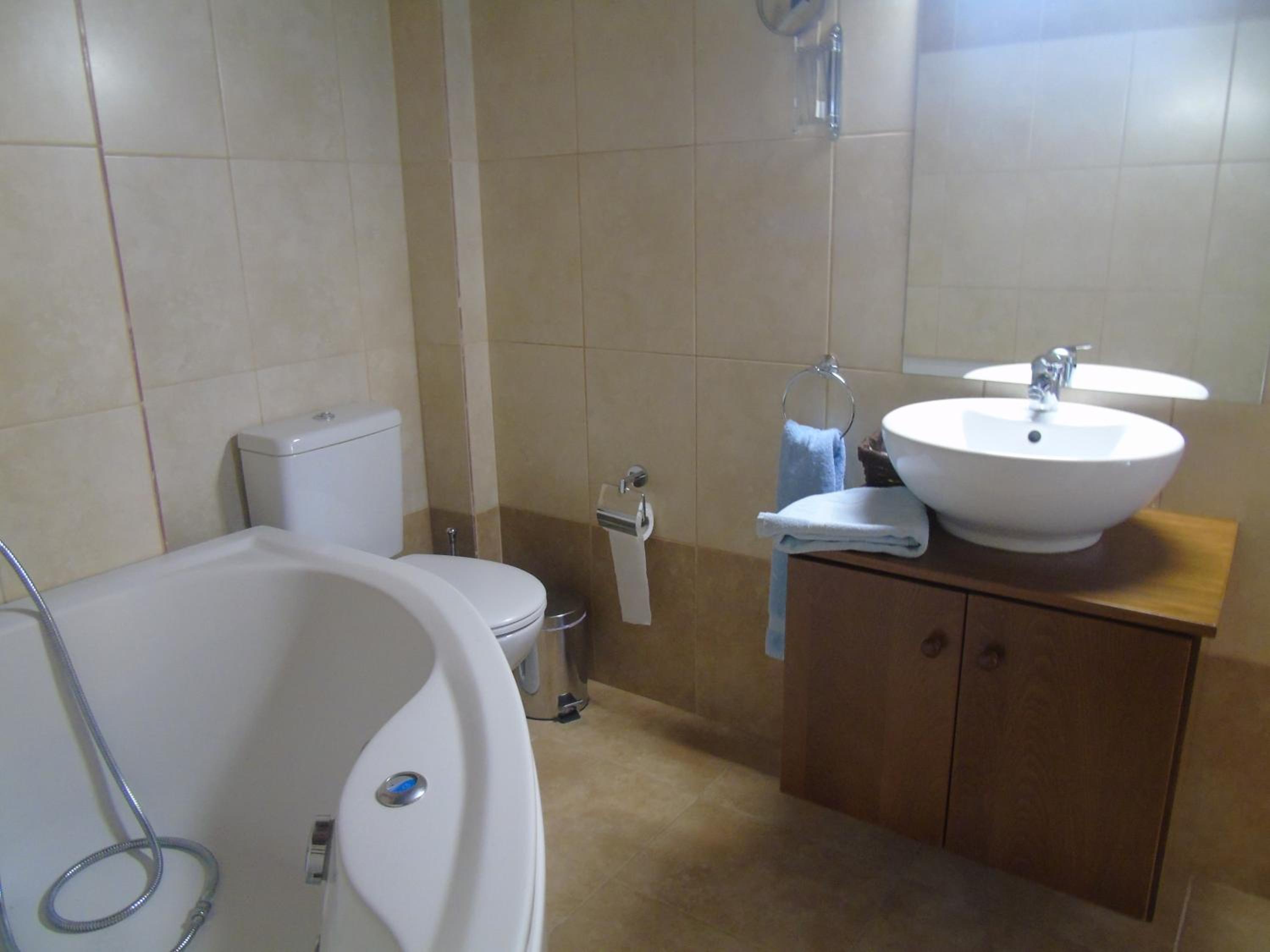 Studio (2 Adults) - Photo 35