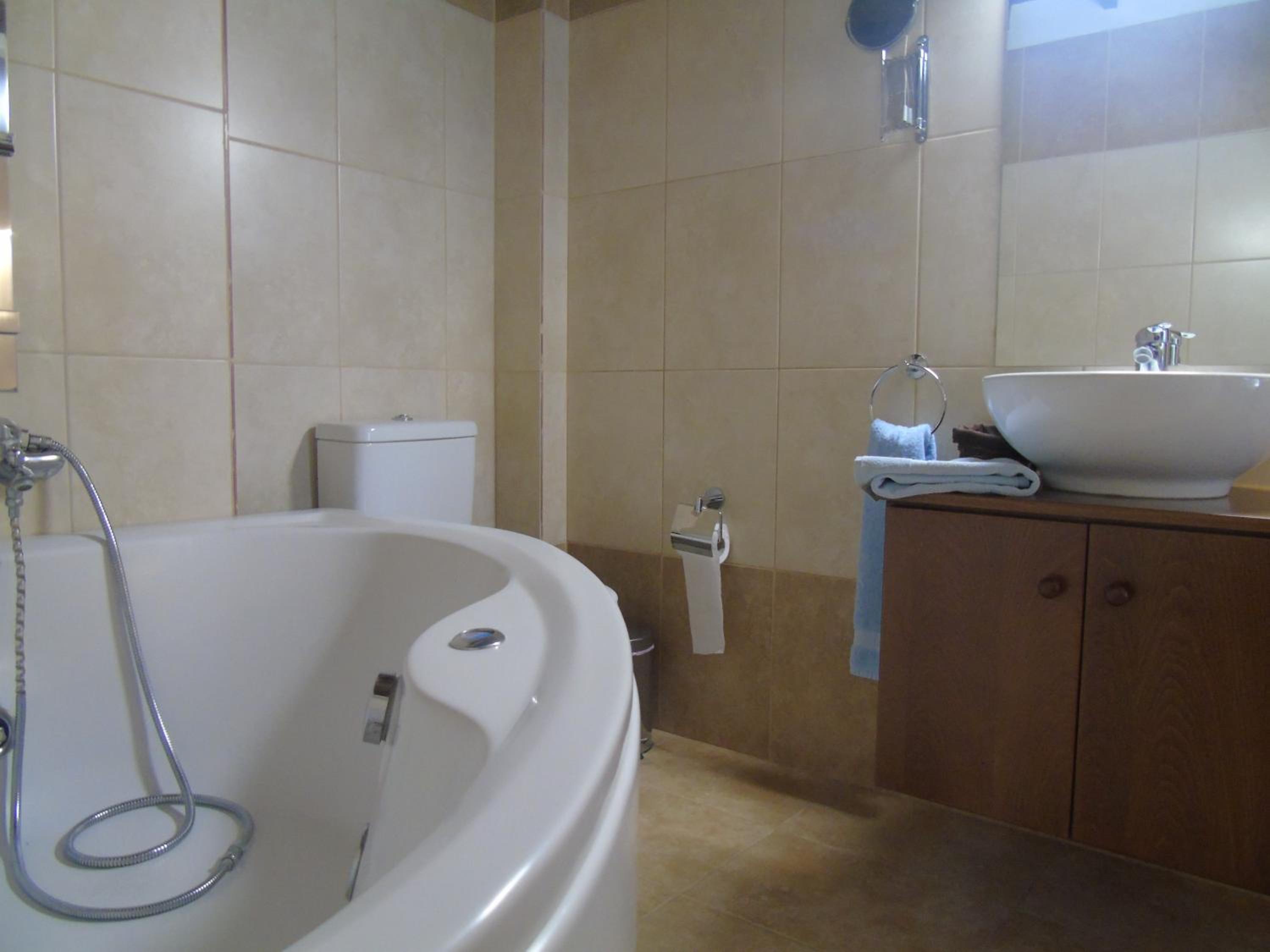 Studio (2 Adults) - Photo 33