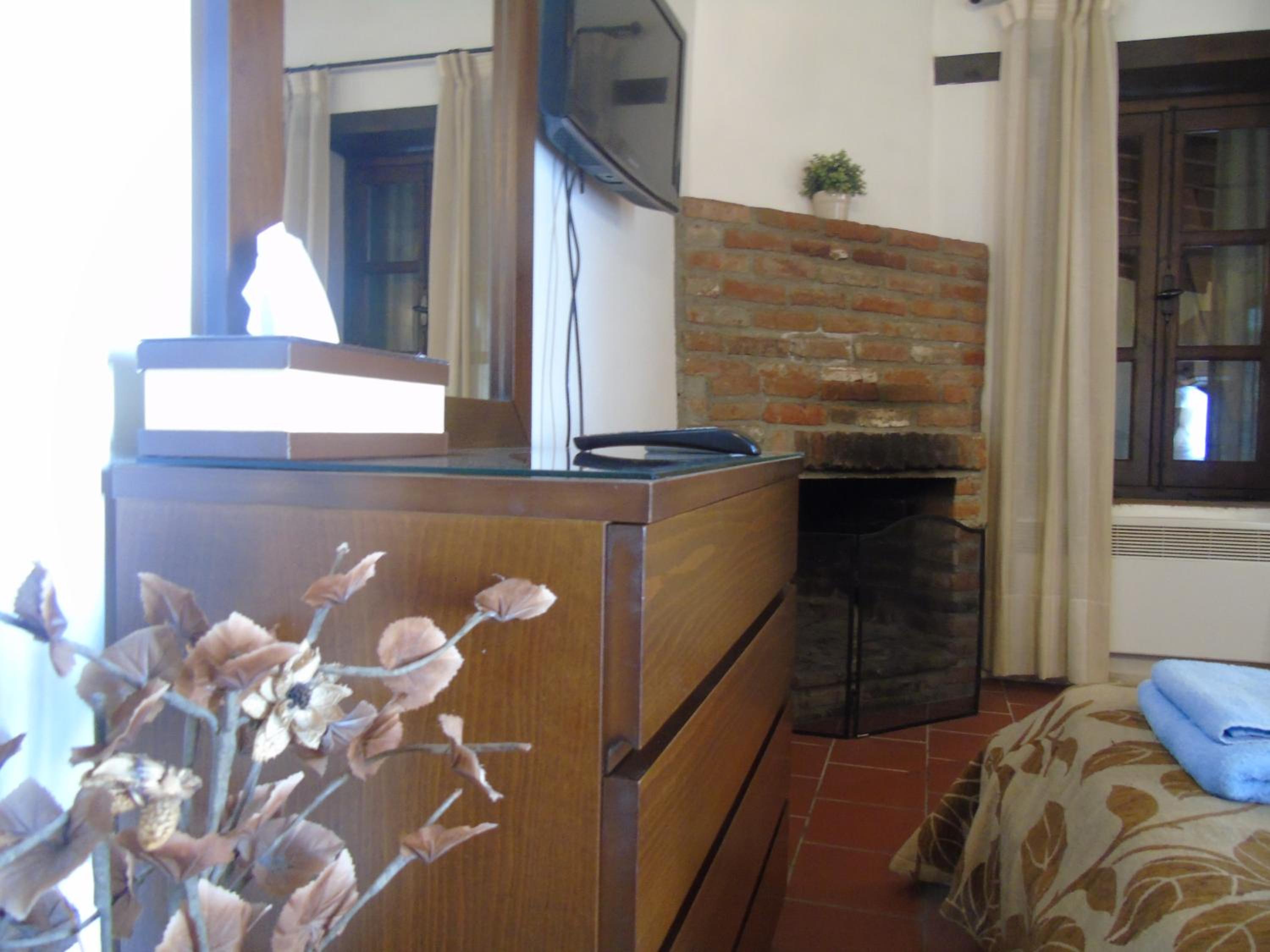 Studio (2 Adults) - Photo 13