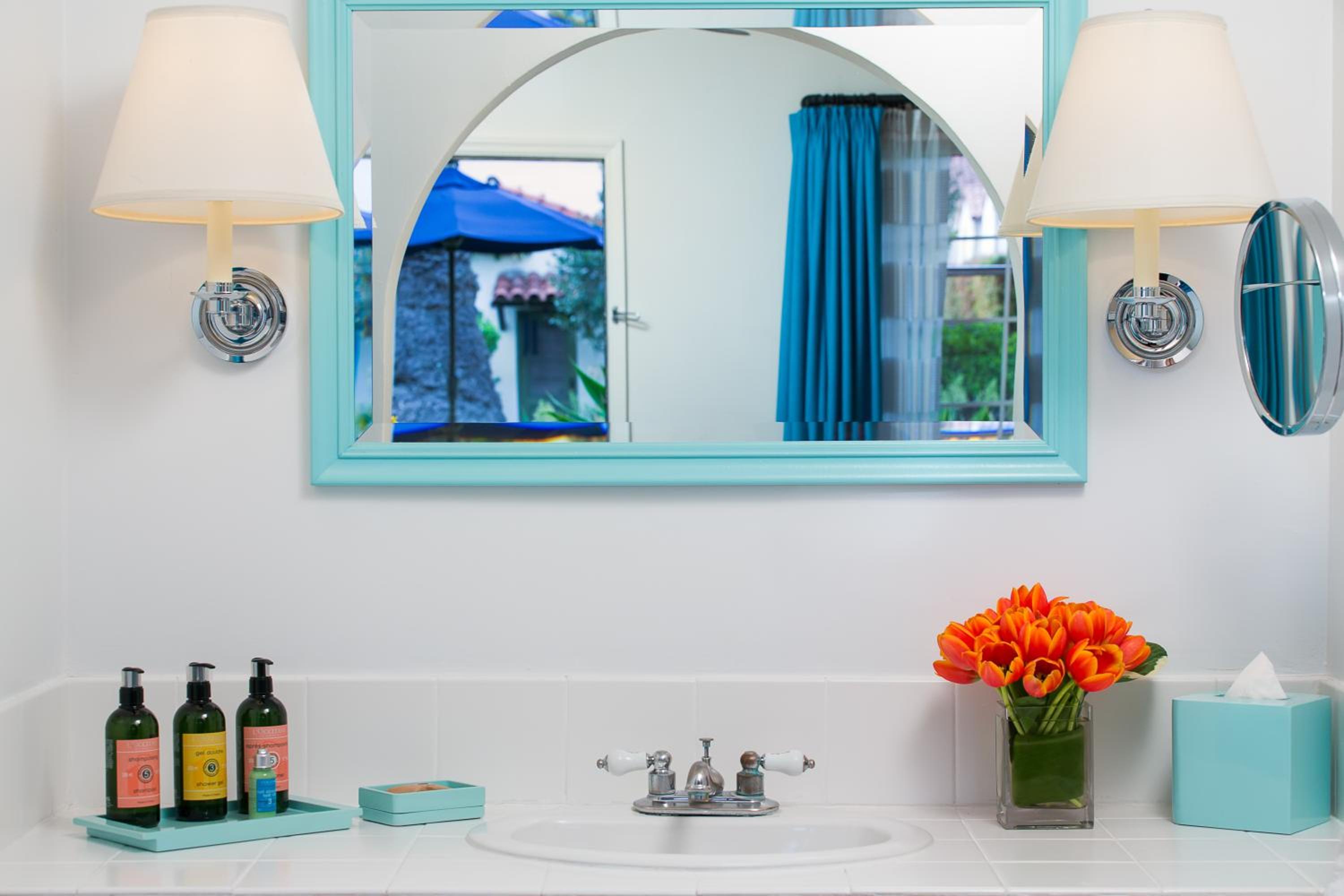 Standard King Room - Photo 4