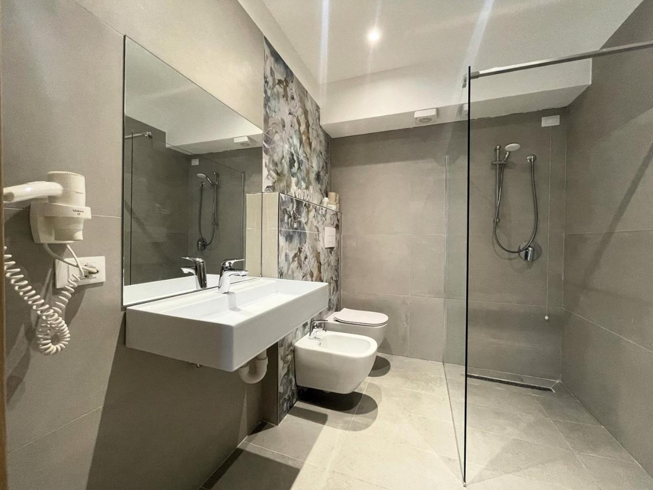 One-Bedroom Standard Apartment