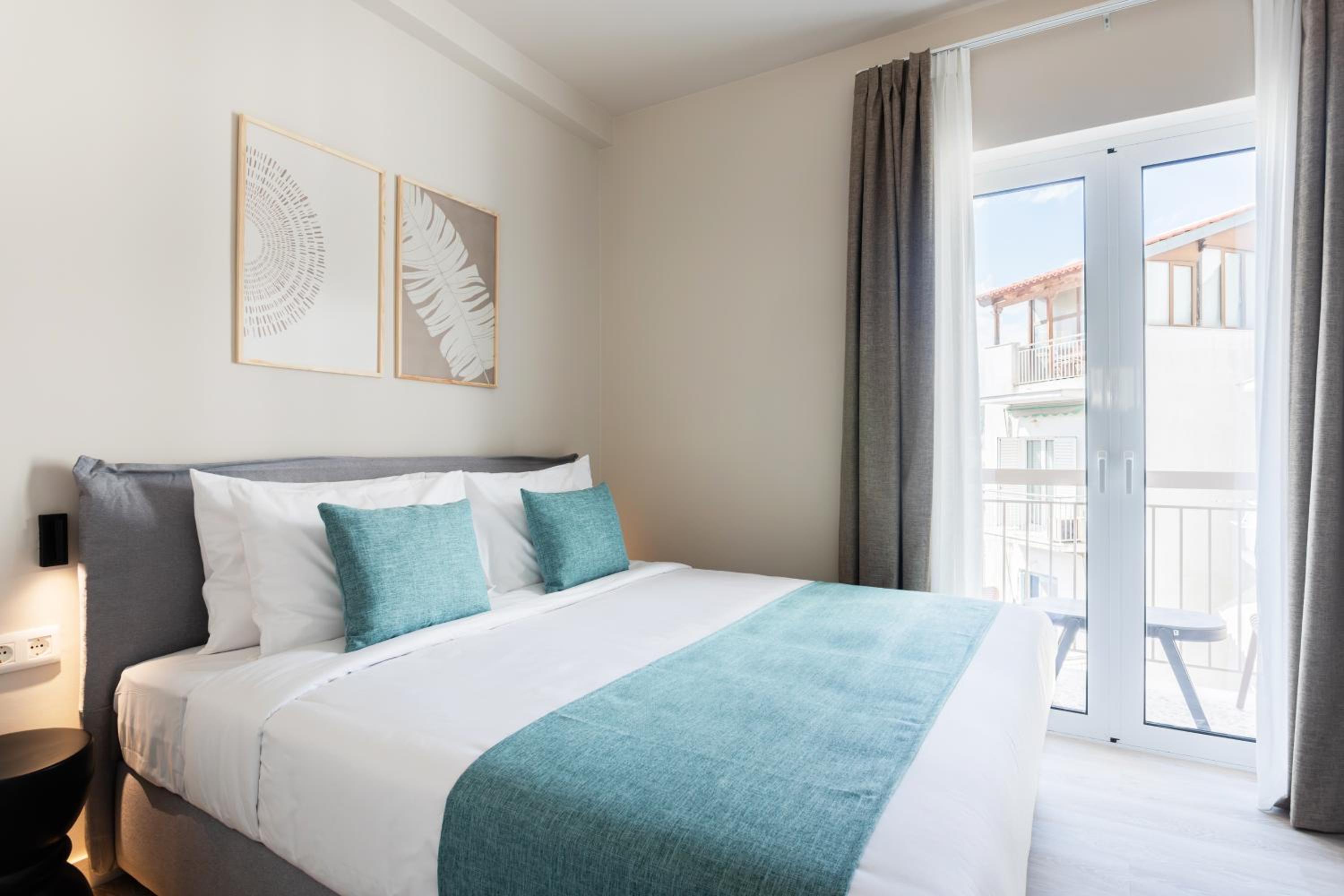 One-Bedroom Apartment with Balcony