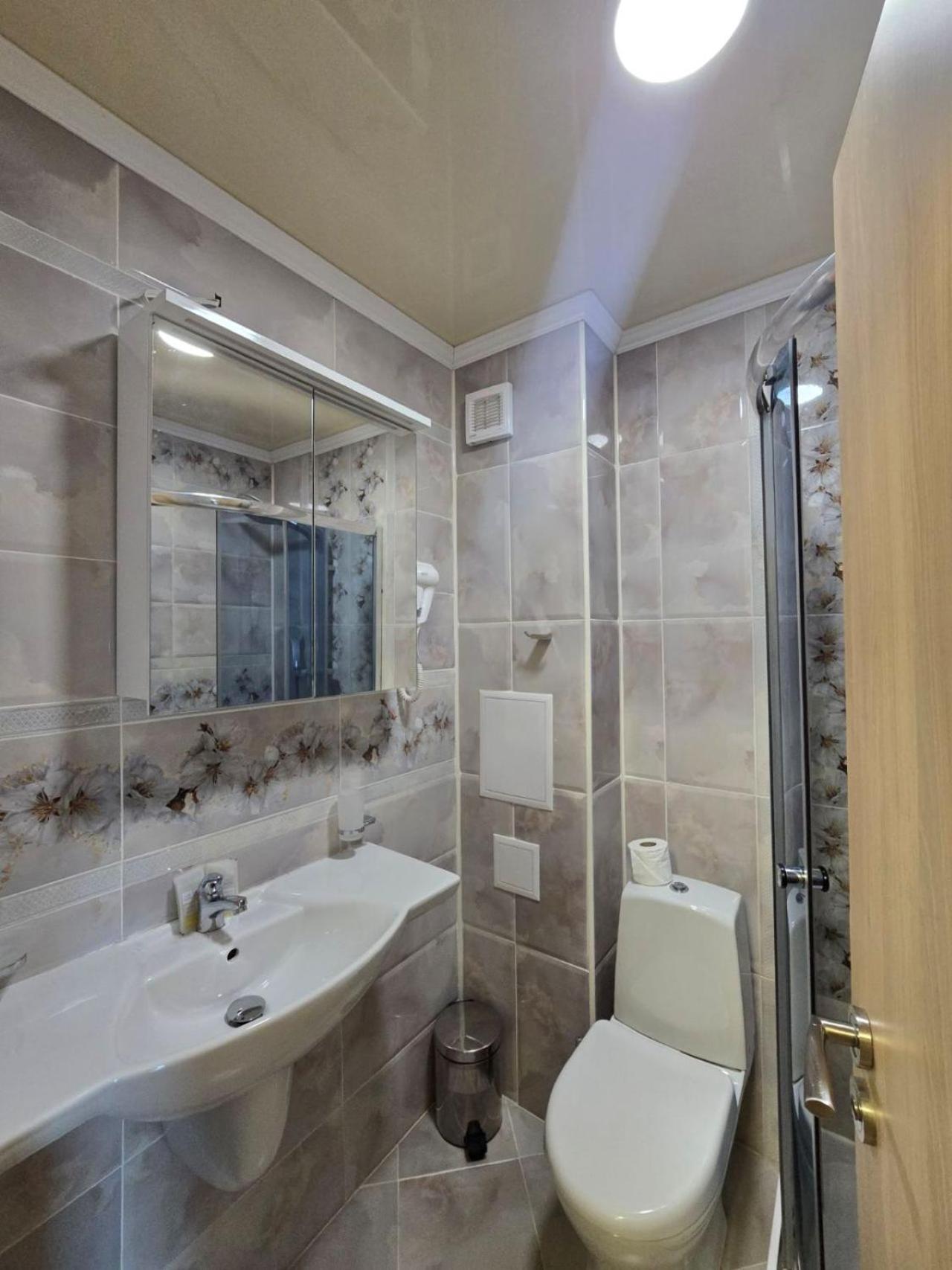 One-Bedroom Apartment with Sea View photo 1
