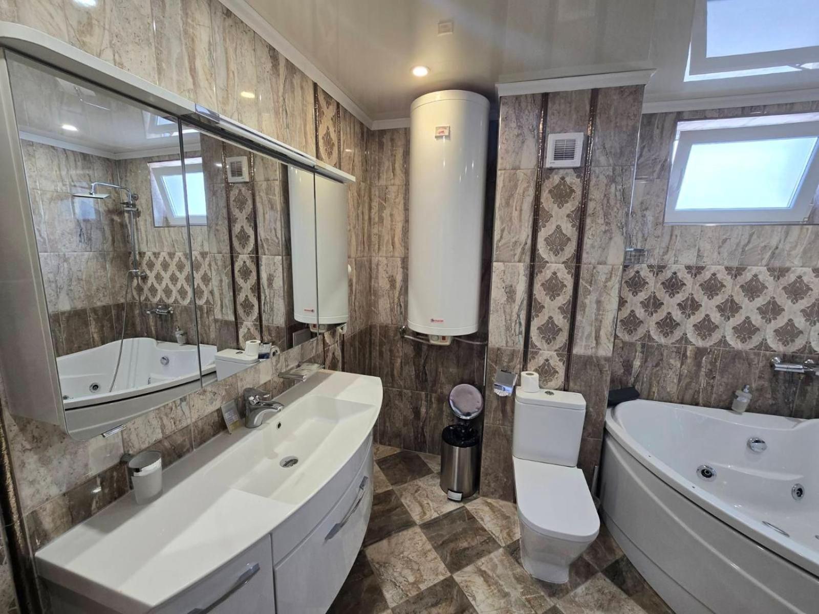 Three-Bedroom Apartment with Sea View photo 1