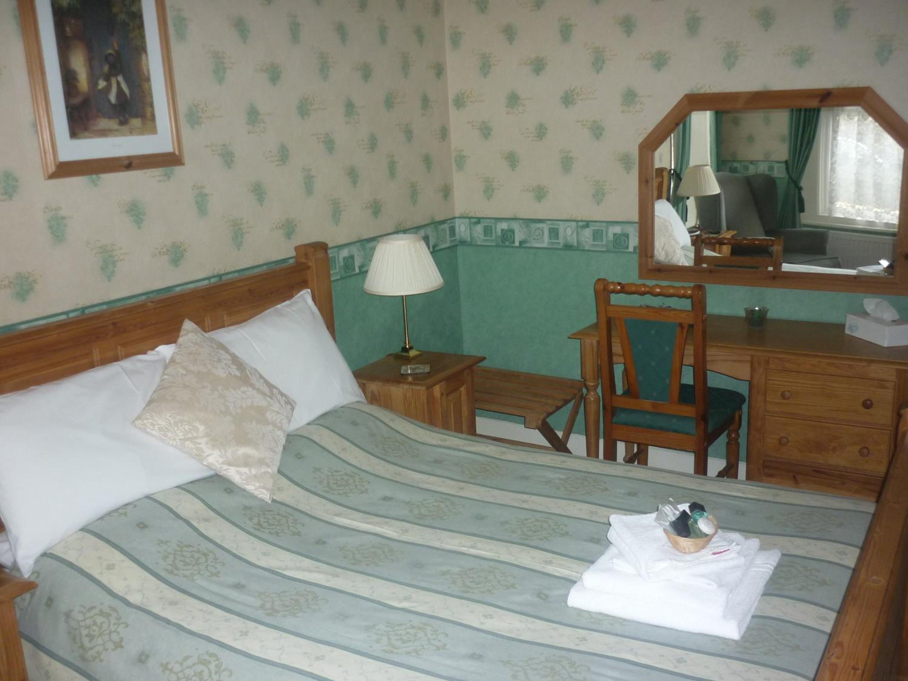 Basic Double Room photo 2