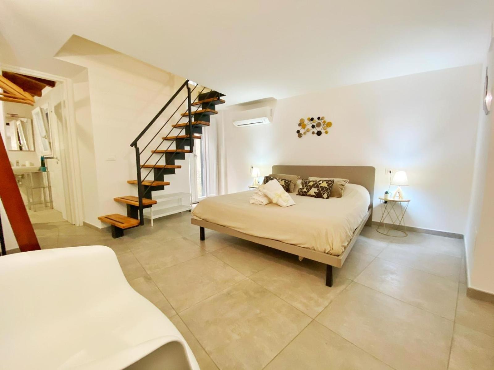 Duplex Quadruple Room
