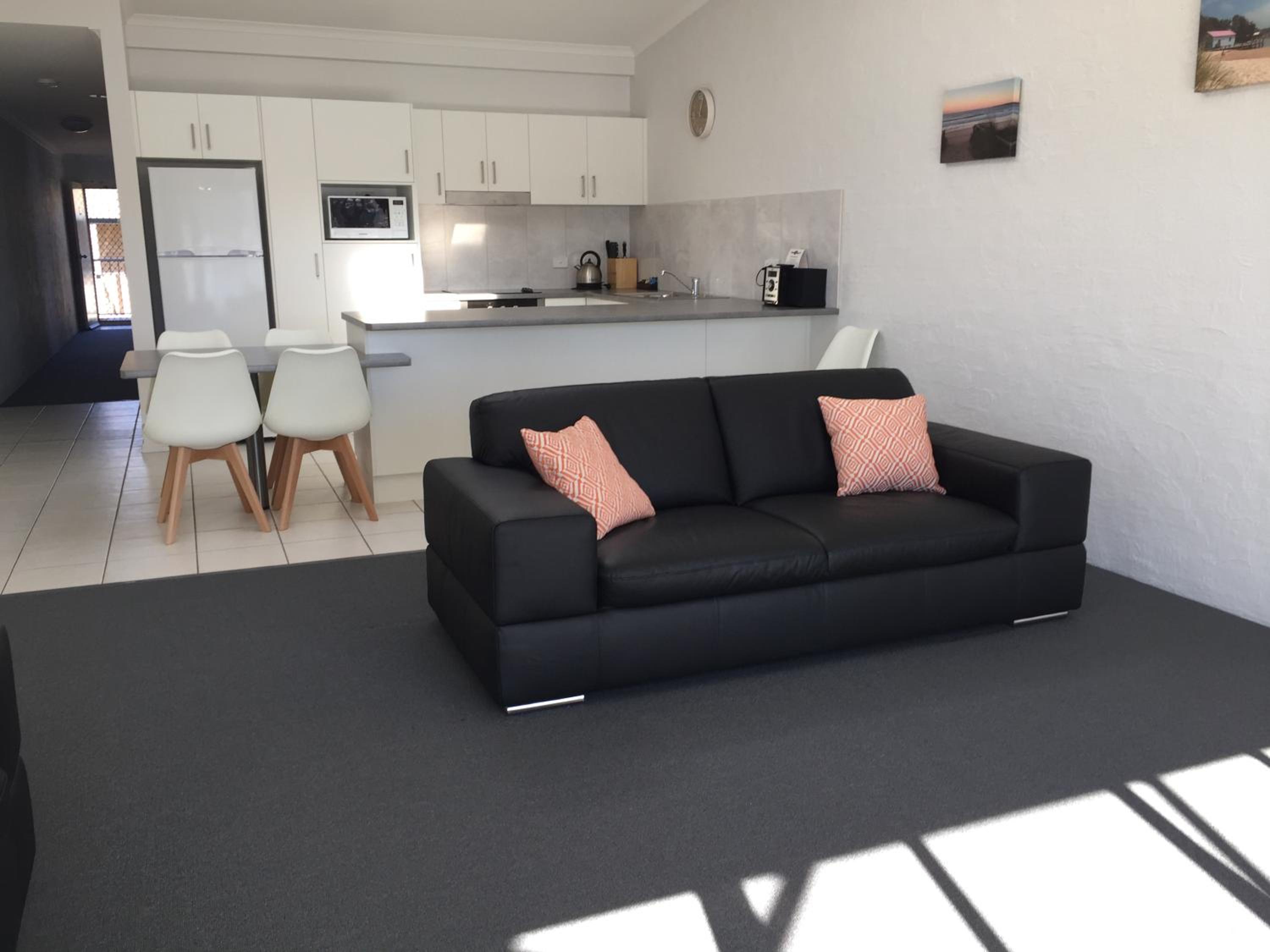 Deluxe One-Bedroom Apartment - Ground Floor photo 1