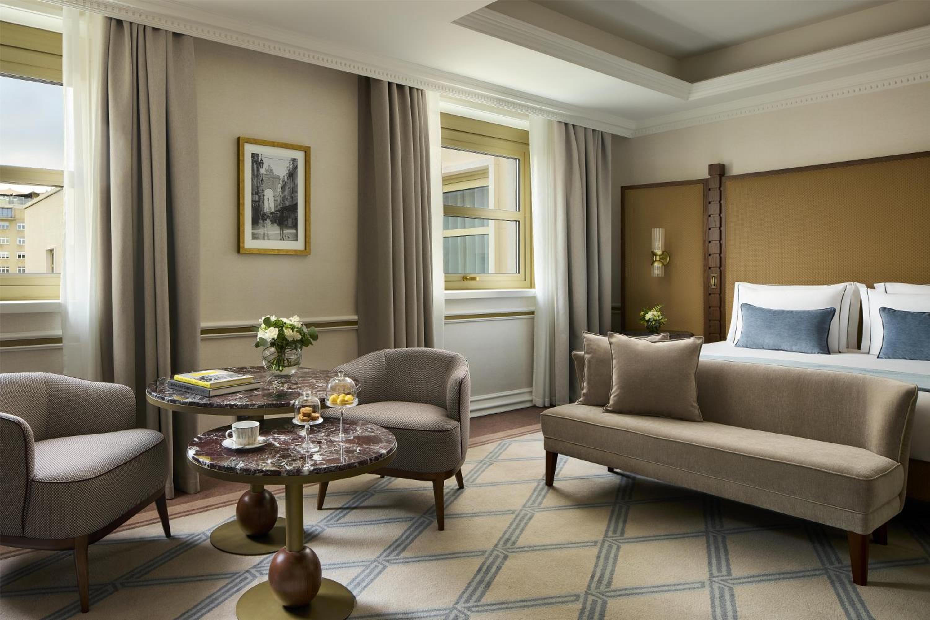 Signature Junior Suite with 2 Adults+1 Child Occupancy and Extra Bed (Non Smoking) thumbnail 5