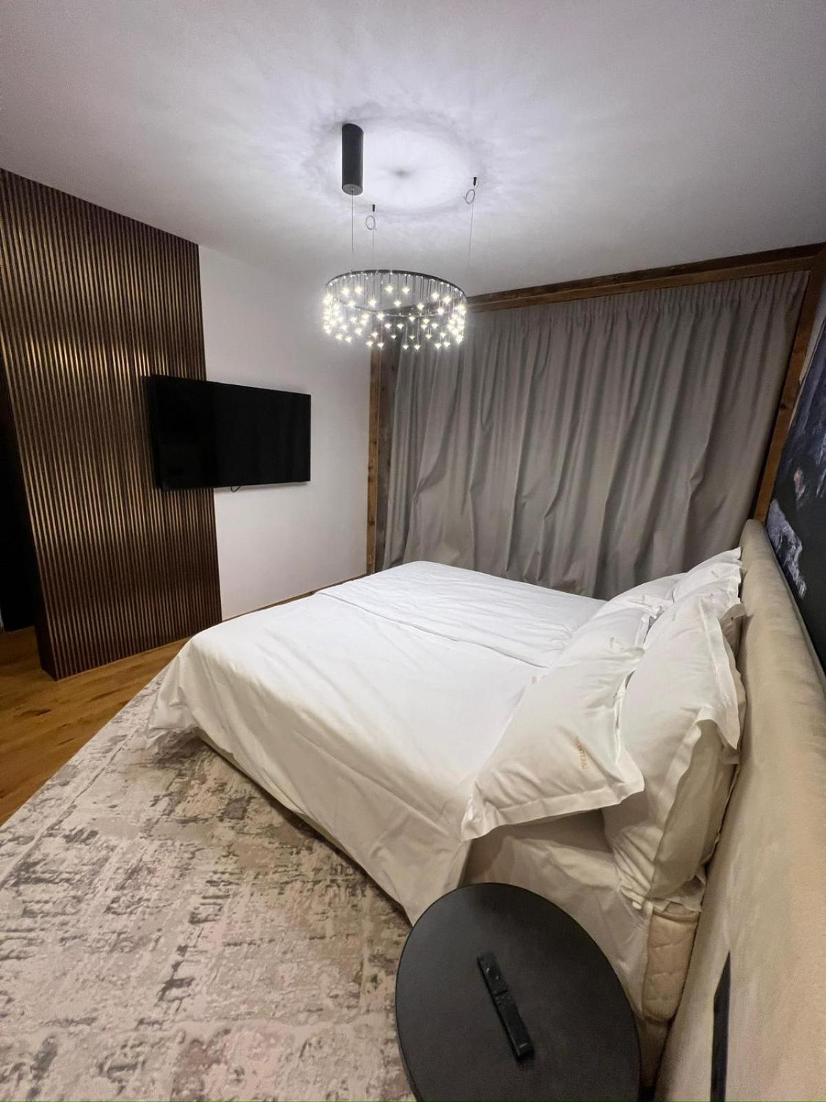 Two-Bedroom Deluxe Apartment photo 1