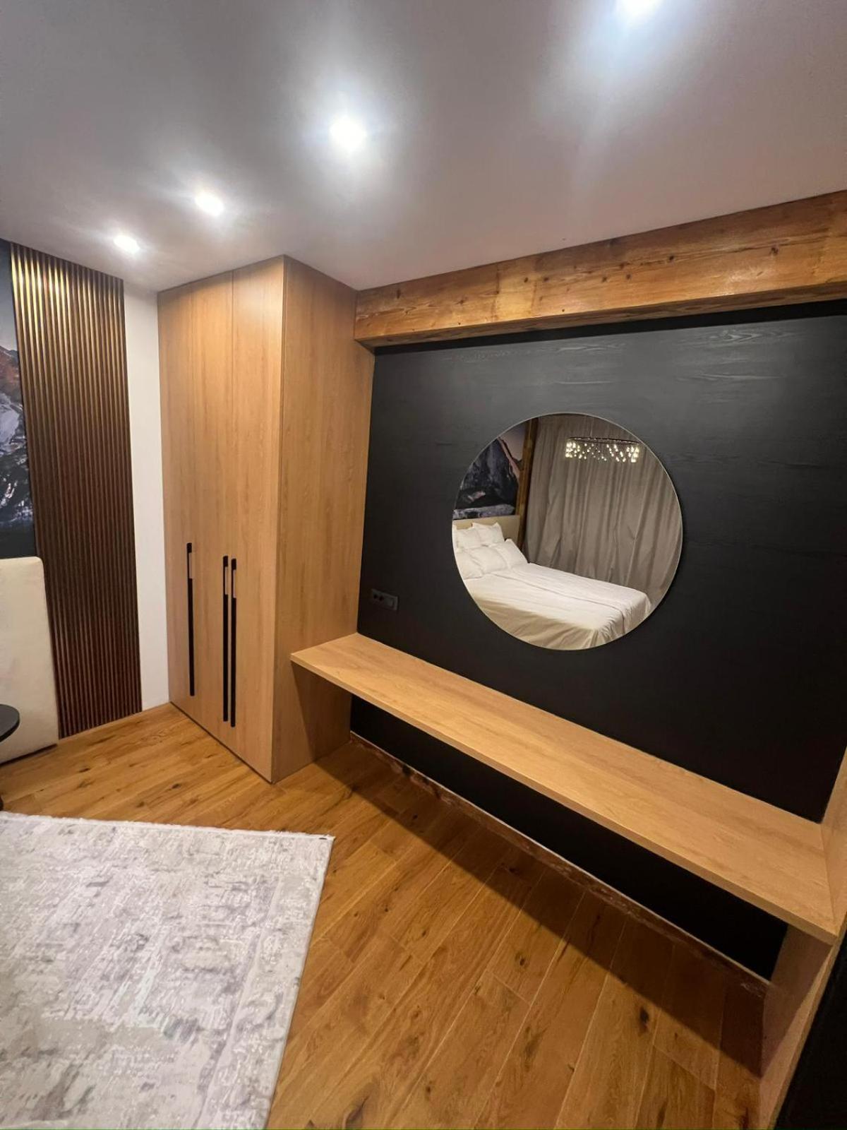 Two-Bedroom Deluxe Apartment photo 2