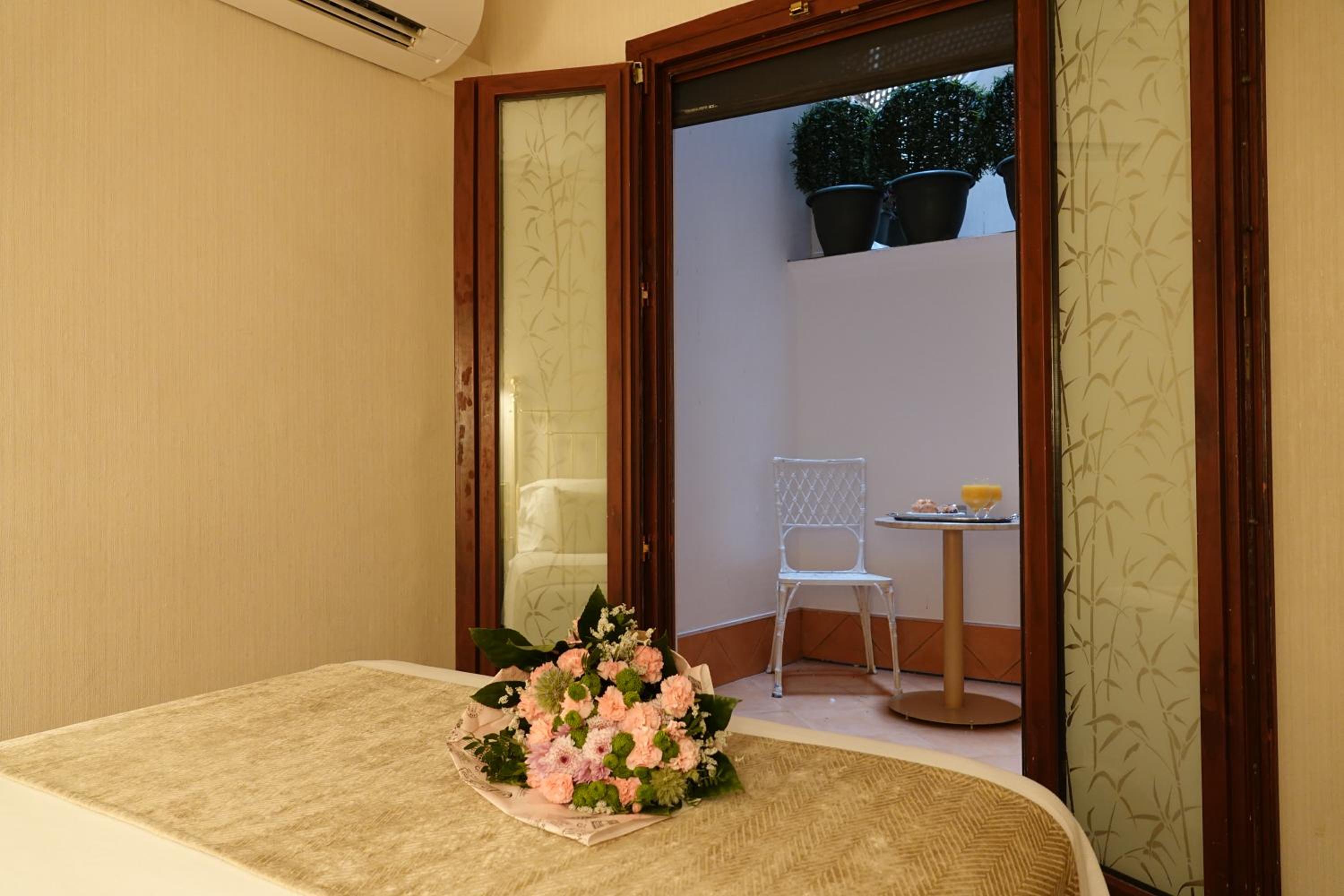 Standard Single Room photo 2