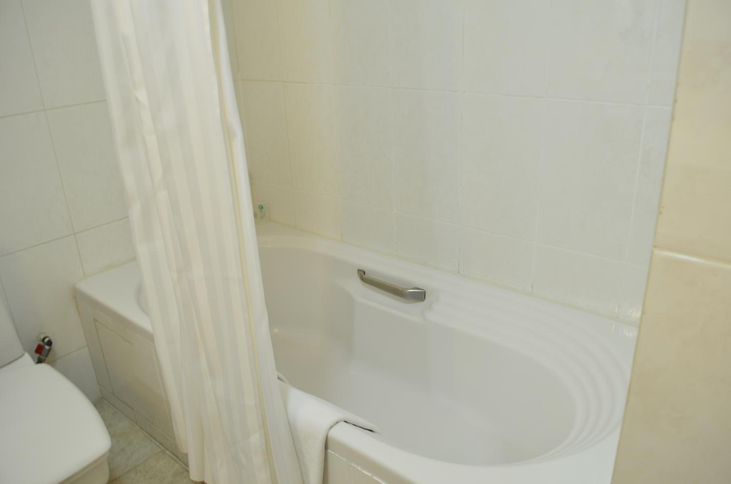 Deluxe Double or Twin Room with River View - Photo 5
