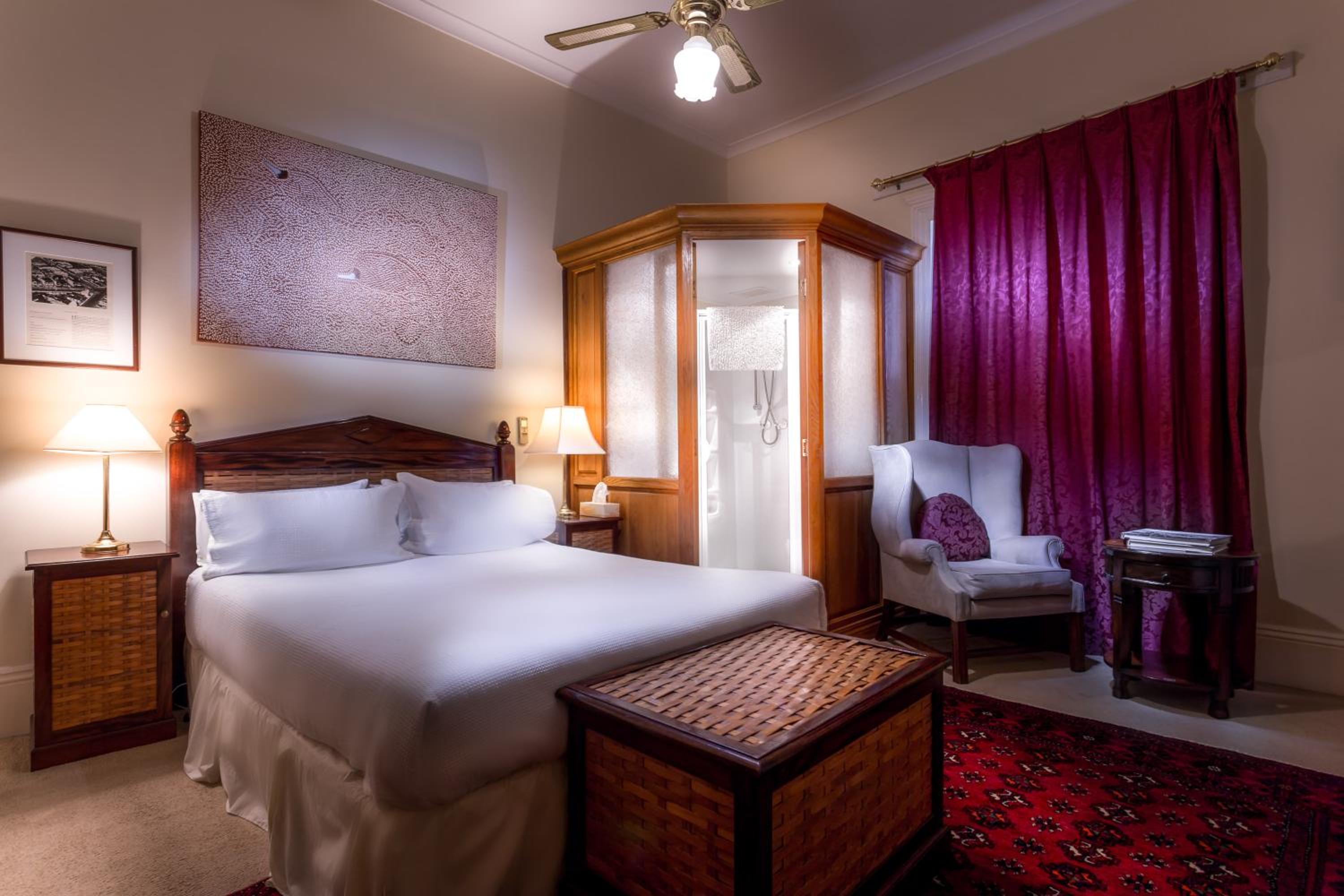 Deluxe Double Room - Holdsworth photo 2