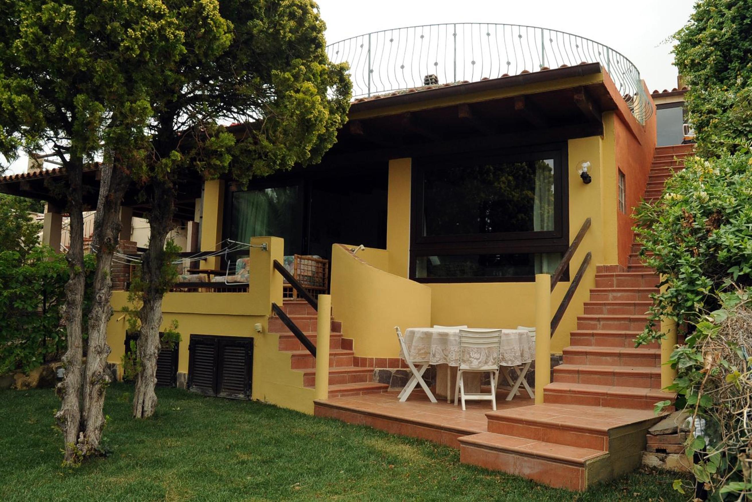 Two-Bedroom House photo 1