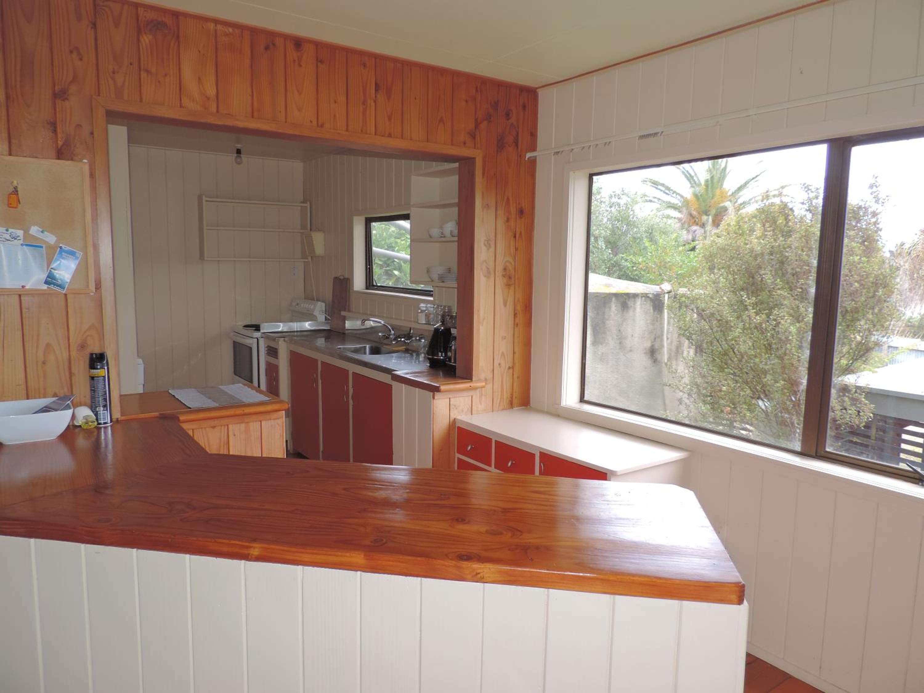 Two-Bedroom House - Photo 4