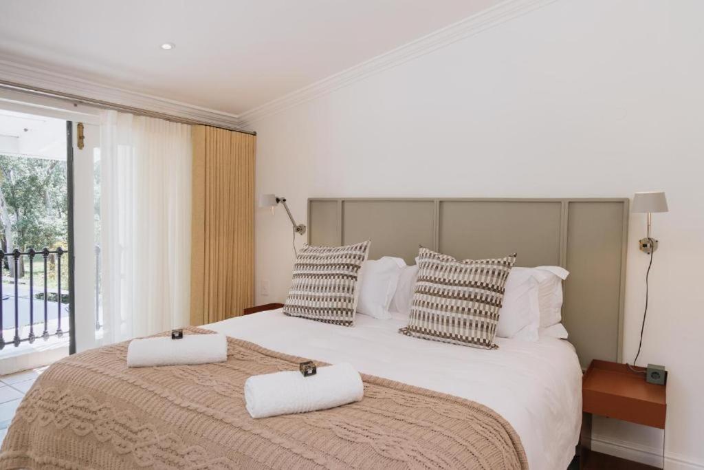 Deluxe Double or Twin Room with Balcony