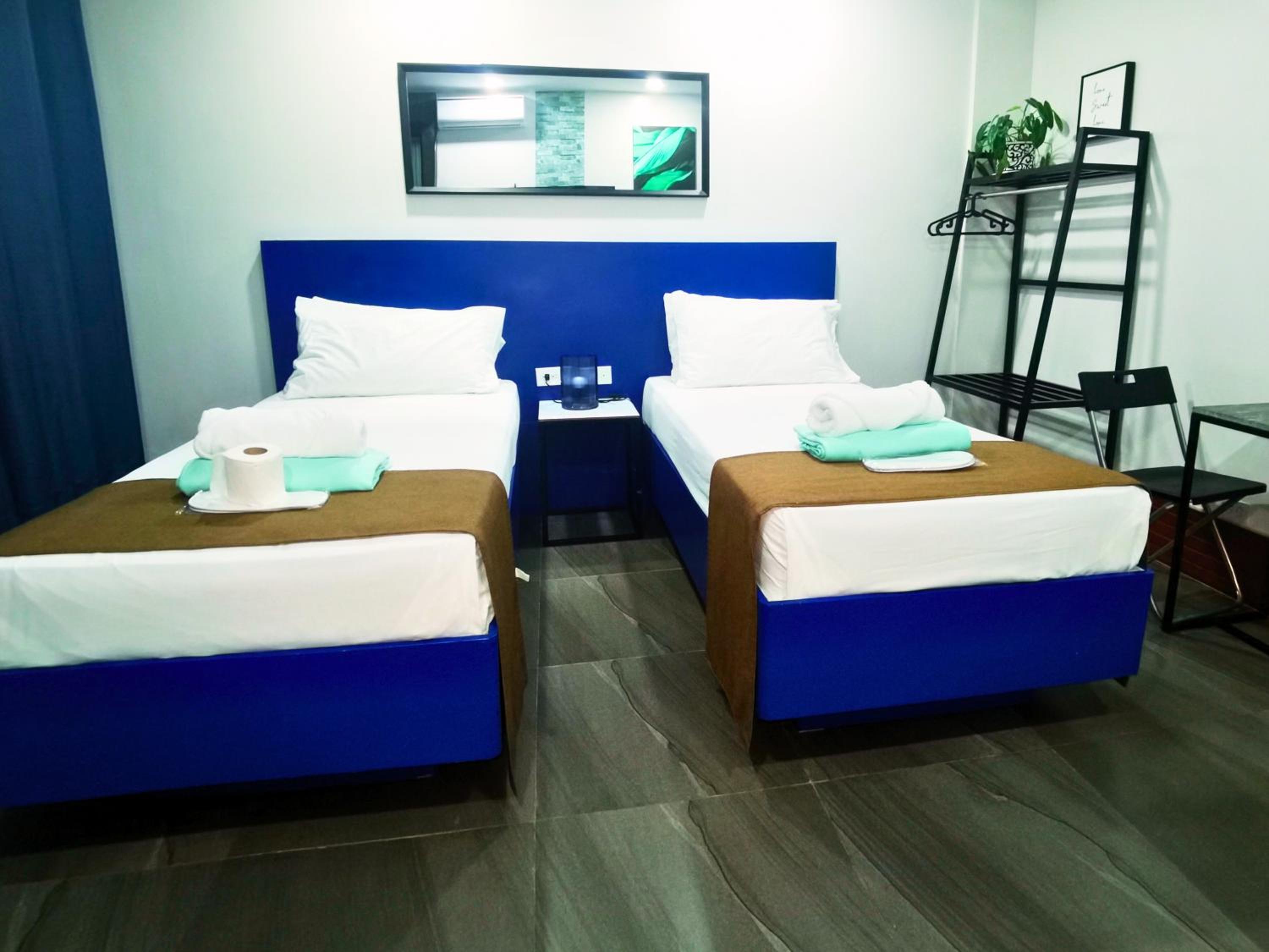 Deluxe Double or Twin Room with Lake View photo 2