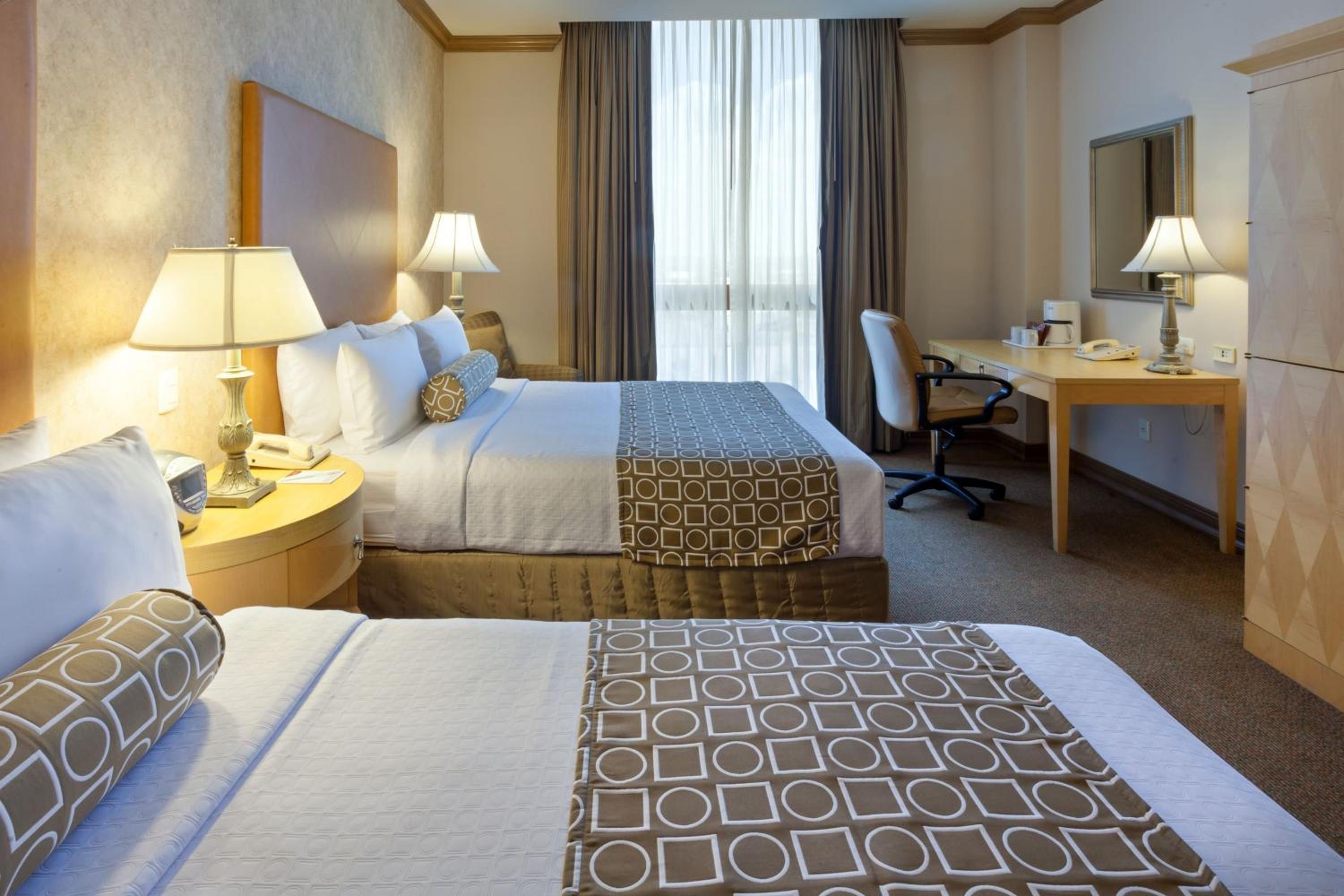 Standard Twin Room - Lounge Access - Photo 1