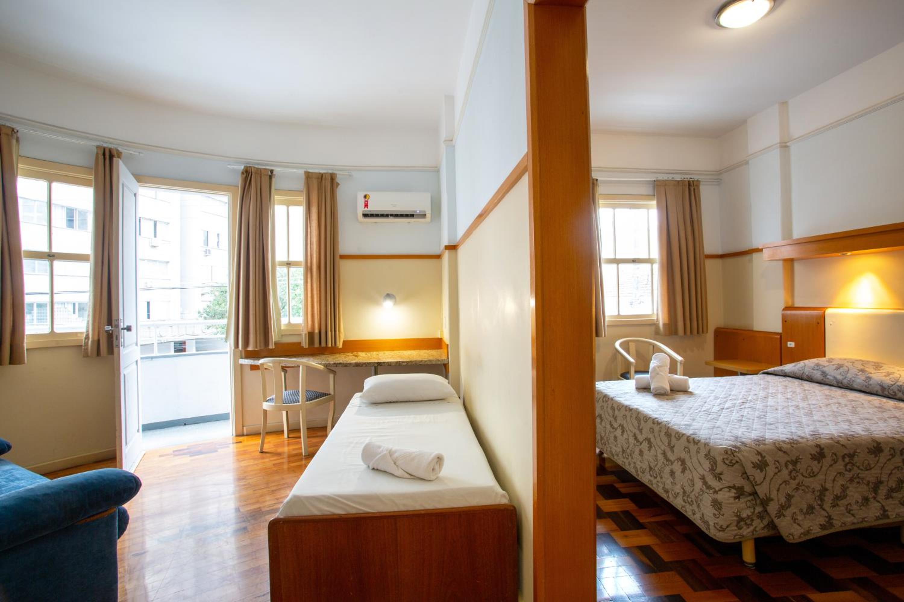 Family Room with Balcony photo 2
