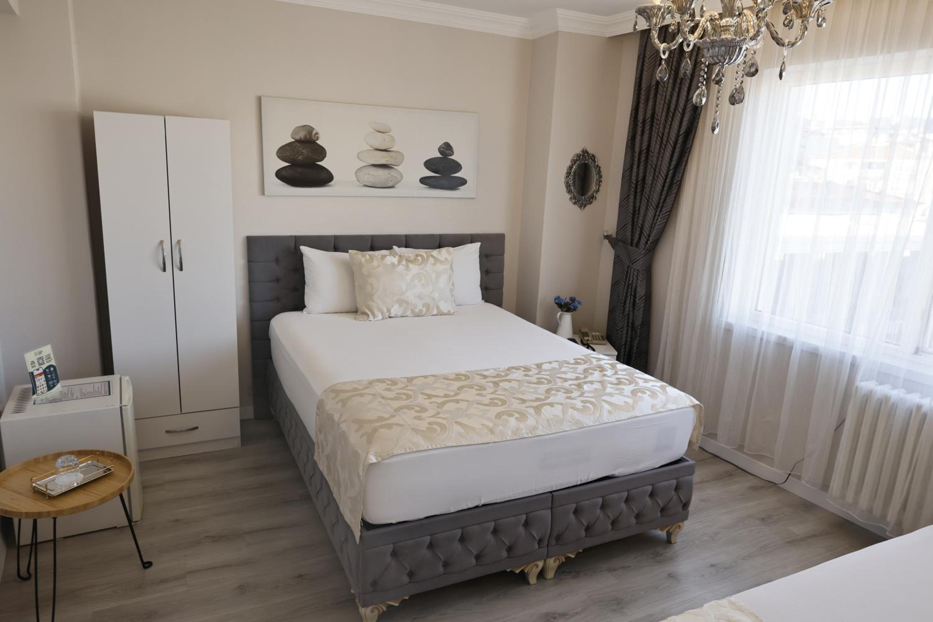 Family Room photo 3