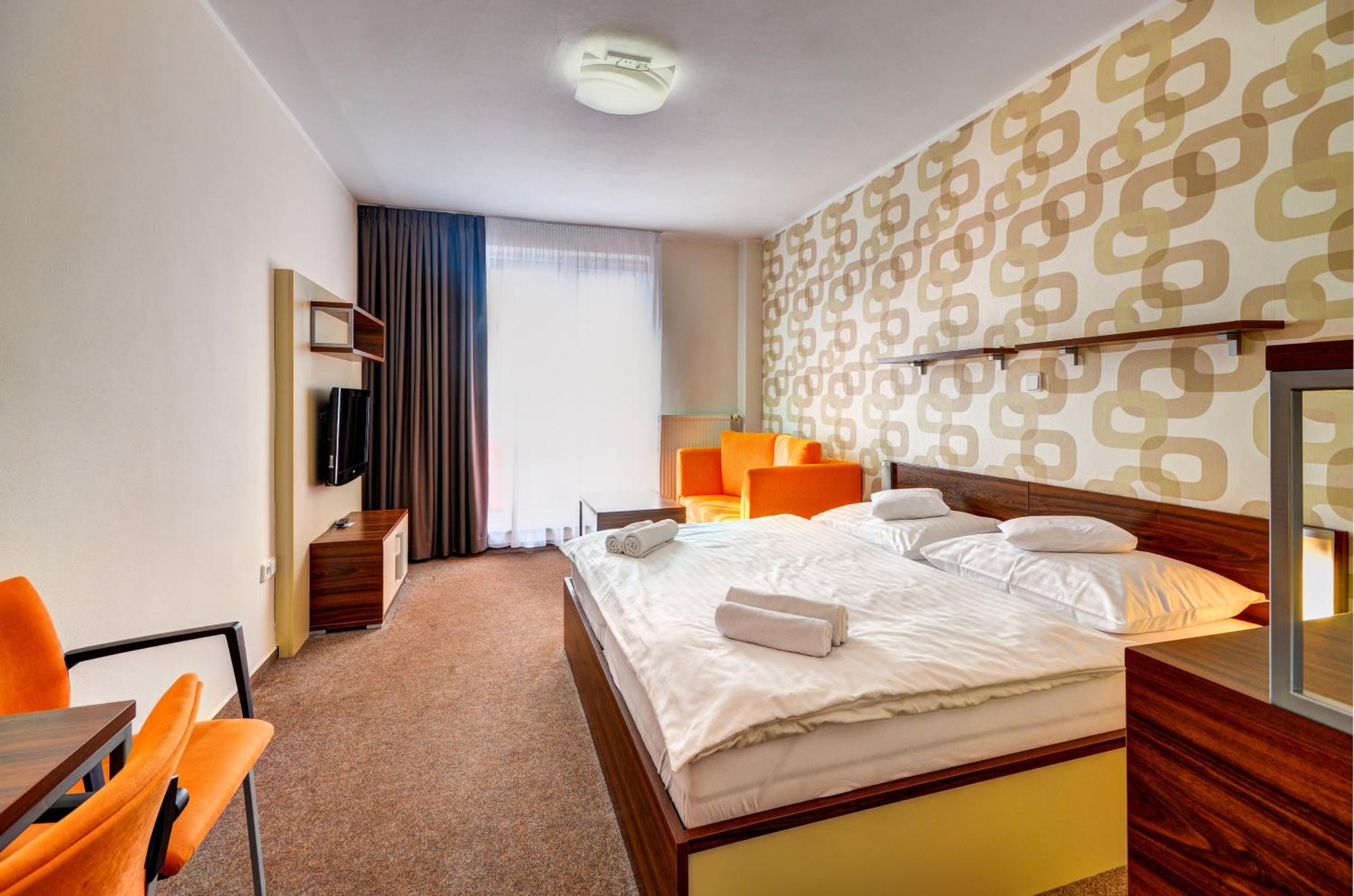 Standard Double or Twin Room photo 2