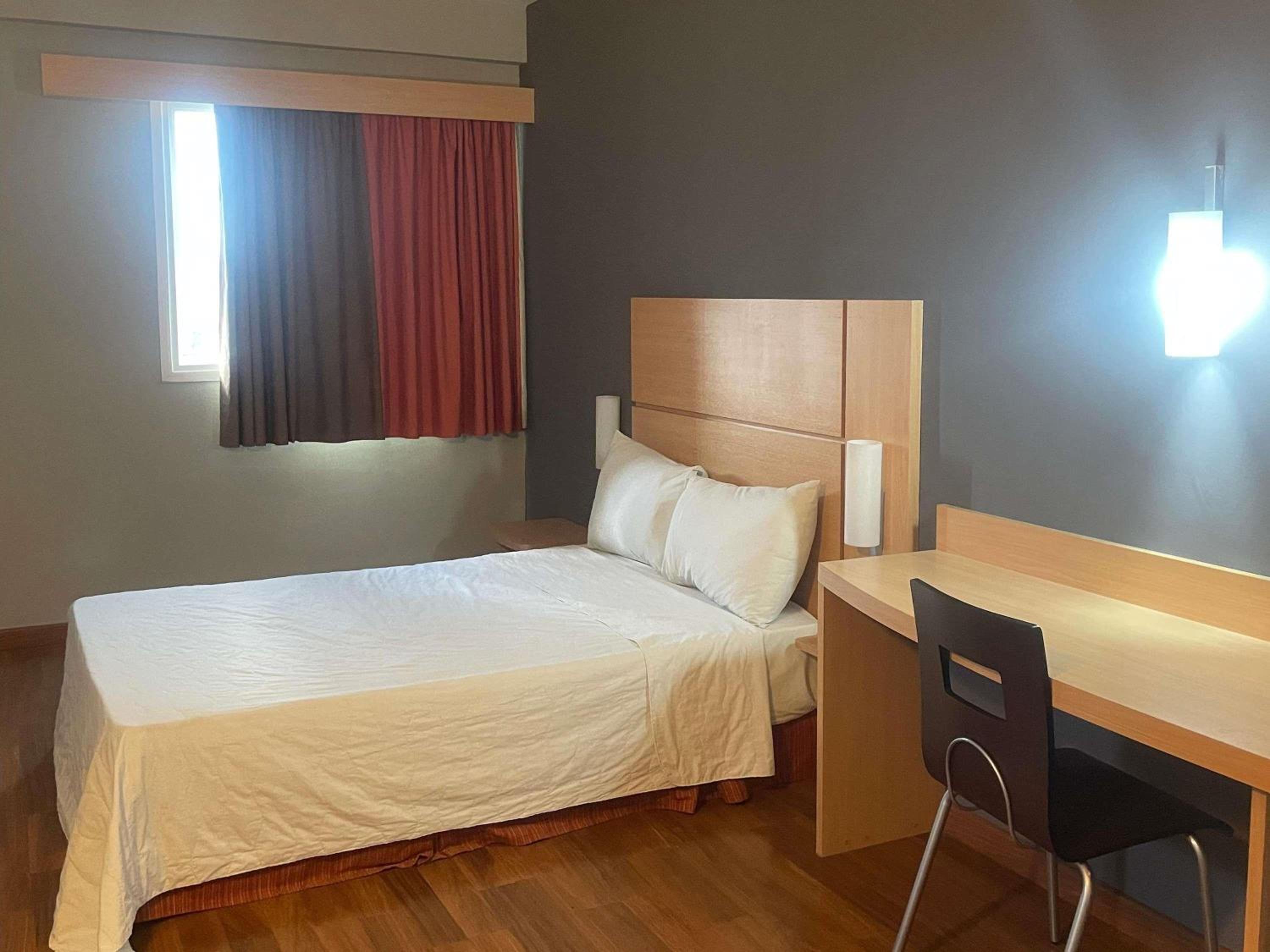 Standard Adapted Room with double bed photo 1