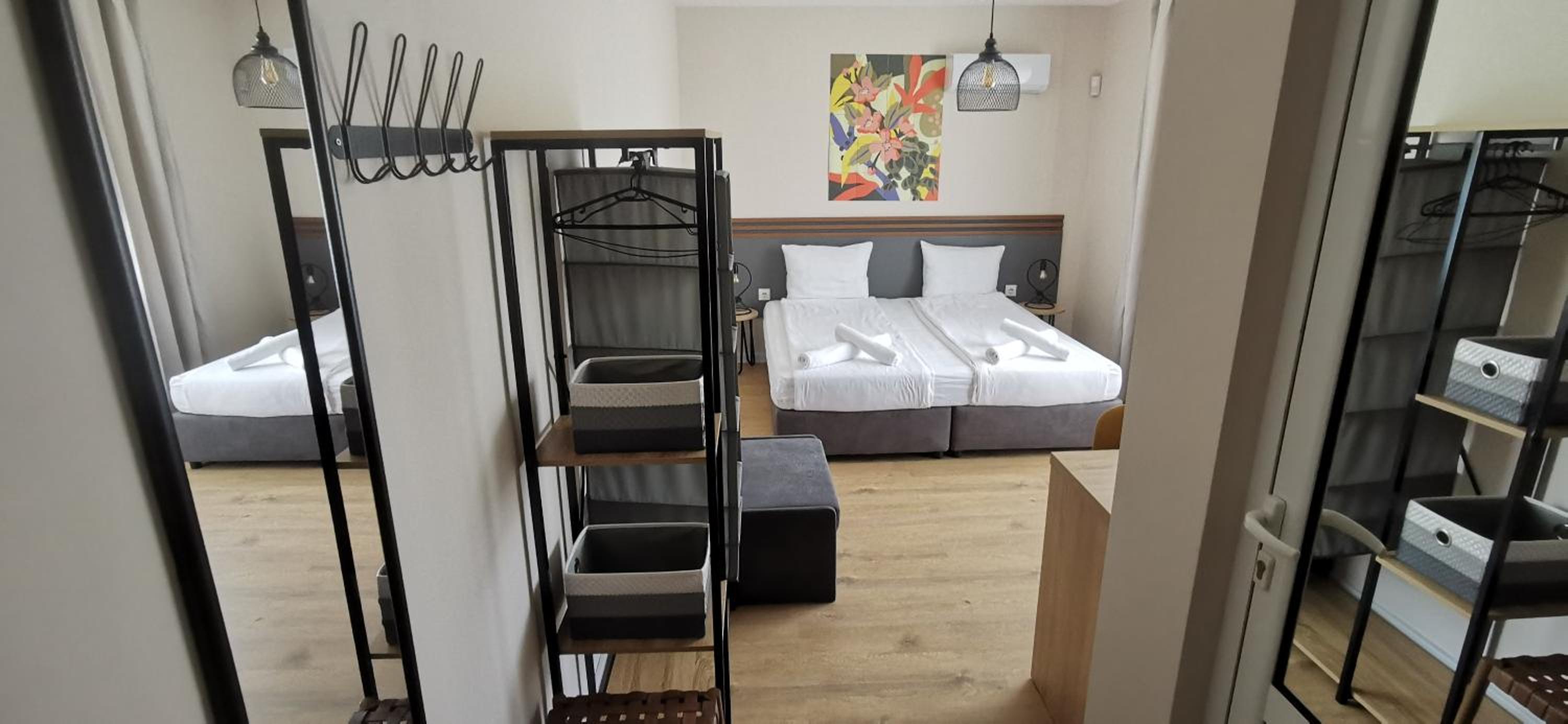 Large Double or Twin Room photo 2