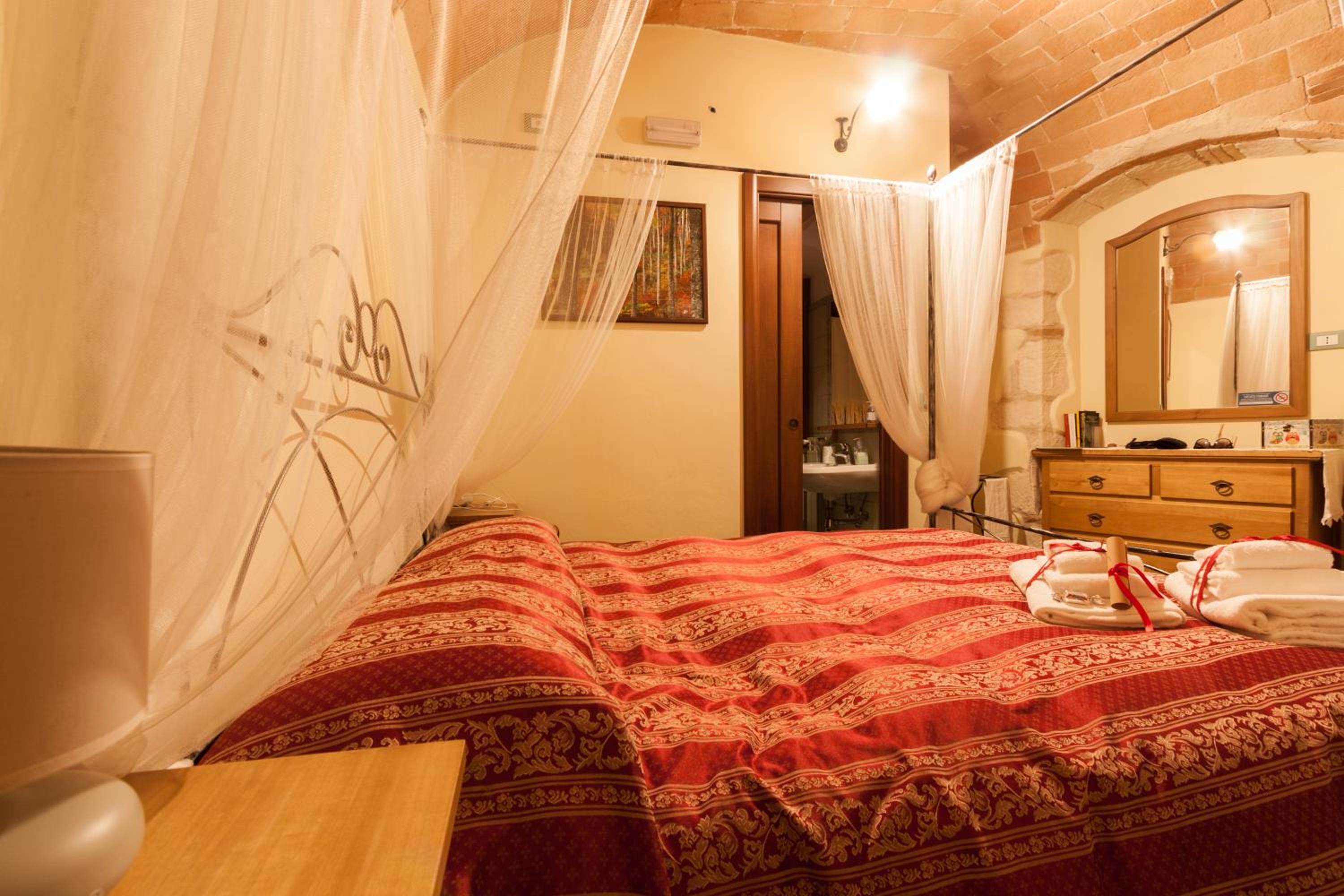 Double or Twin Room photo 1
